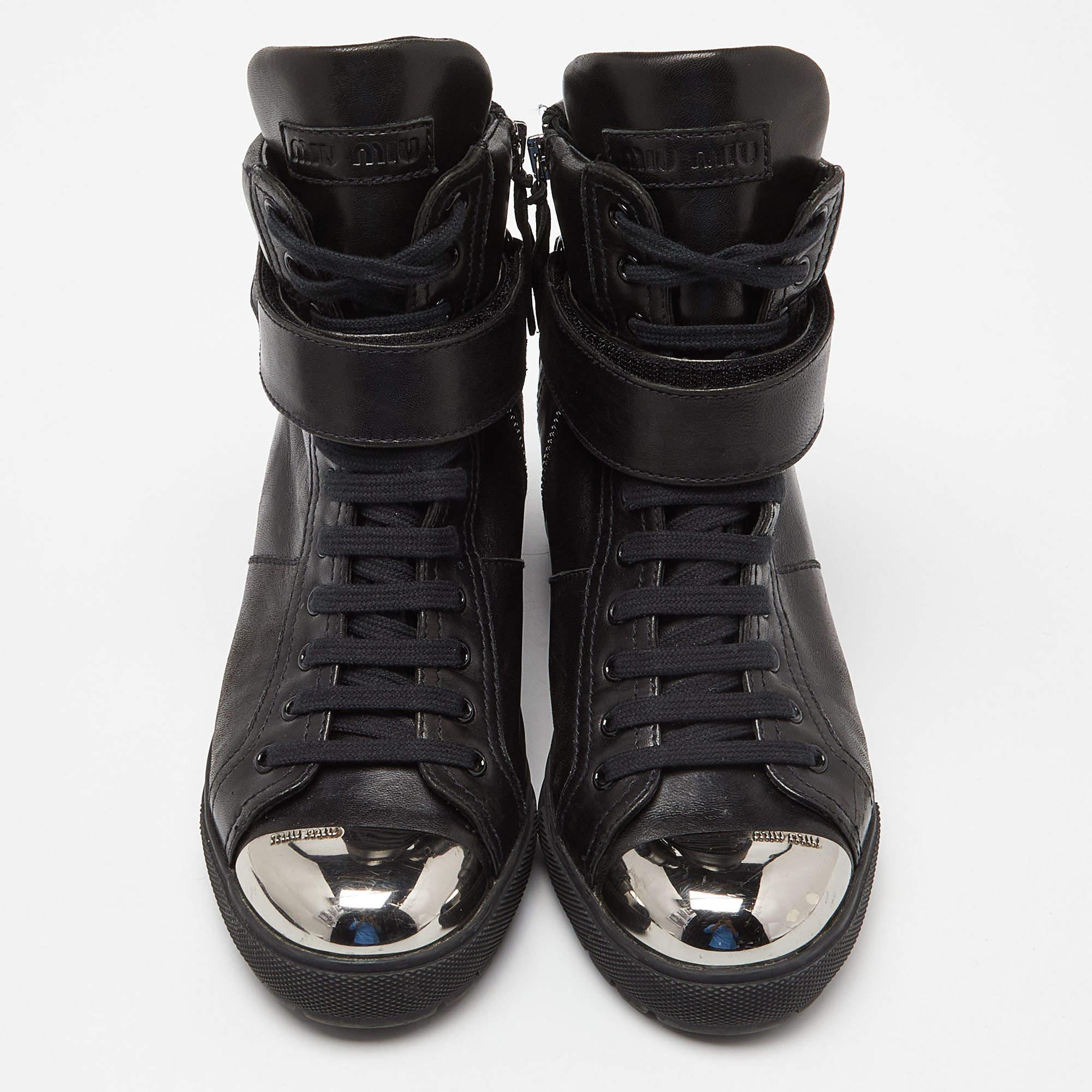 Miu Miu Black Leather Toe Cap Wedge Ankle Boots Size 38.5 In Good Condition For Sale In Dubai, Al Qouz 2