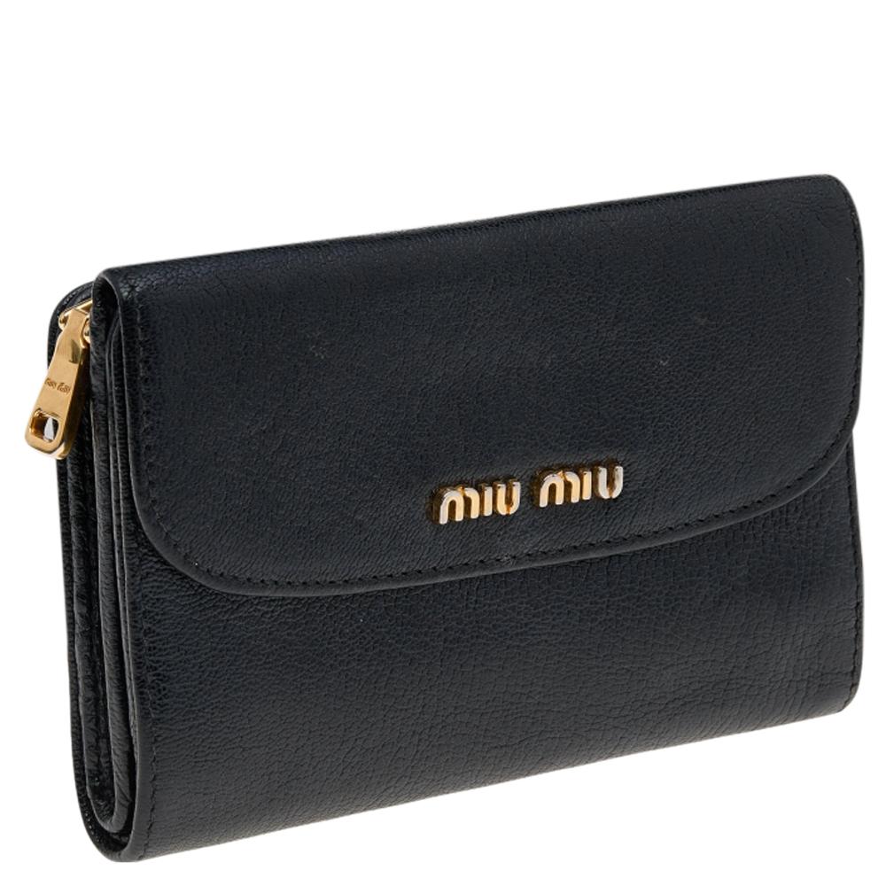 Miu Miu Black Madras Leather Compact Wallet In Good Condition In Dubai, Al Qouz 2