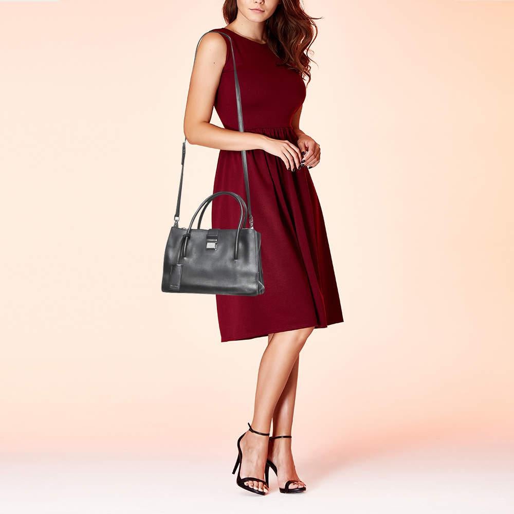 Miu Miu Black Madras Leather Pushlock Tote In Fair Condition In Dubai, Al Qouz 2