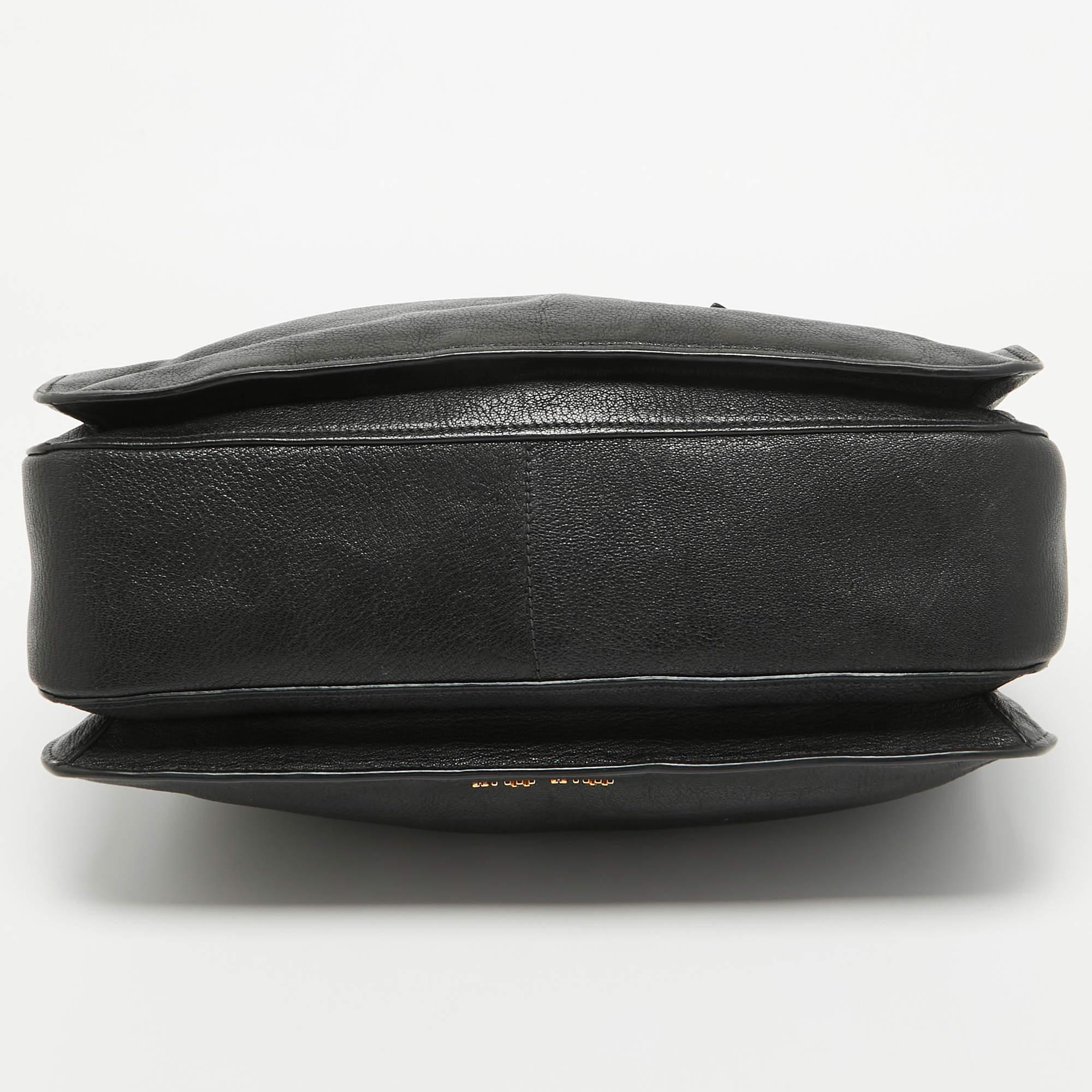 Miu Miu Black Madras Leather Pushlock Tote In Fair Condition In Dubai, Al Qouz 2