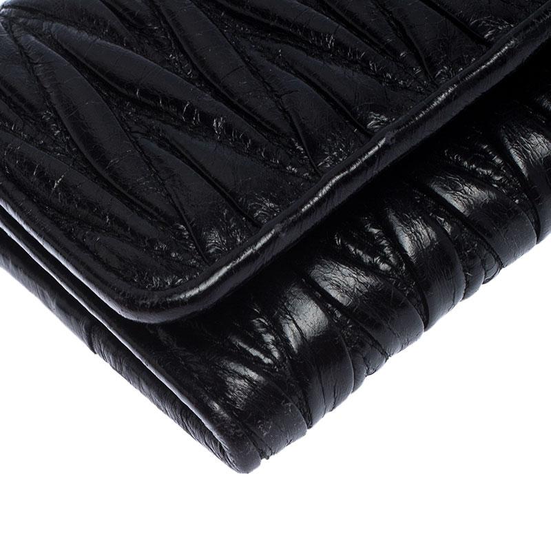 Miu Miu Black Matelassé Leather Flap Continental Wallet In Good Condition In Dubai, Al Qouz 2