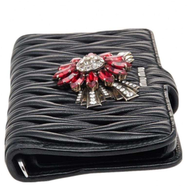Miu Miu Black Matelasse Leather Flower Embellished iPhone 8 Plus Case In Good Condition For Sale In Dubai, Al Qouz 2
