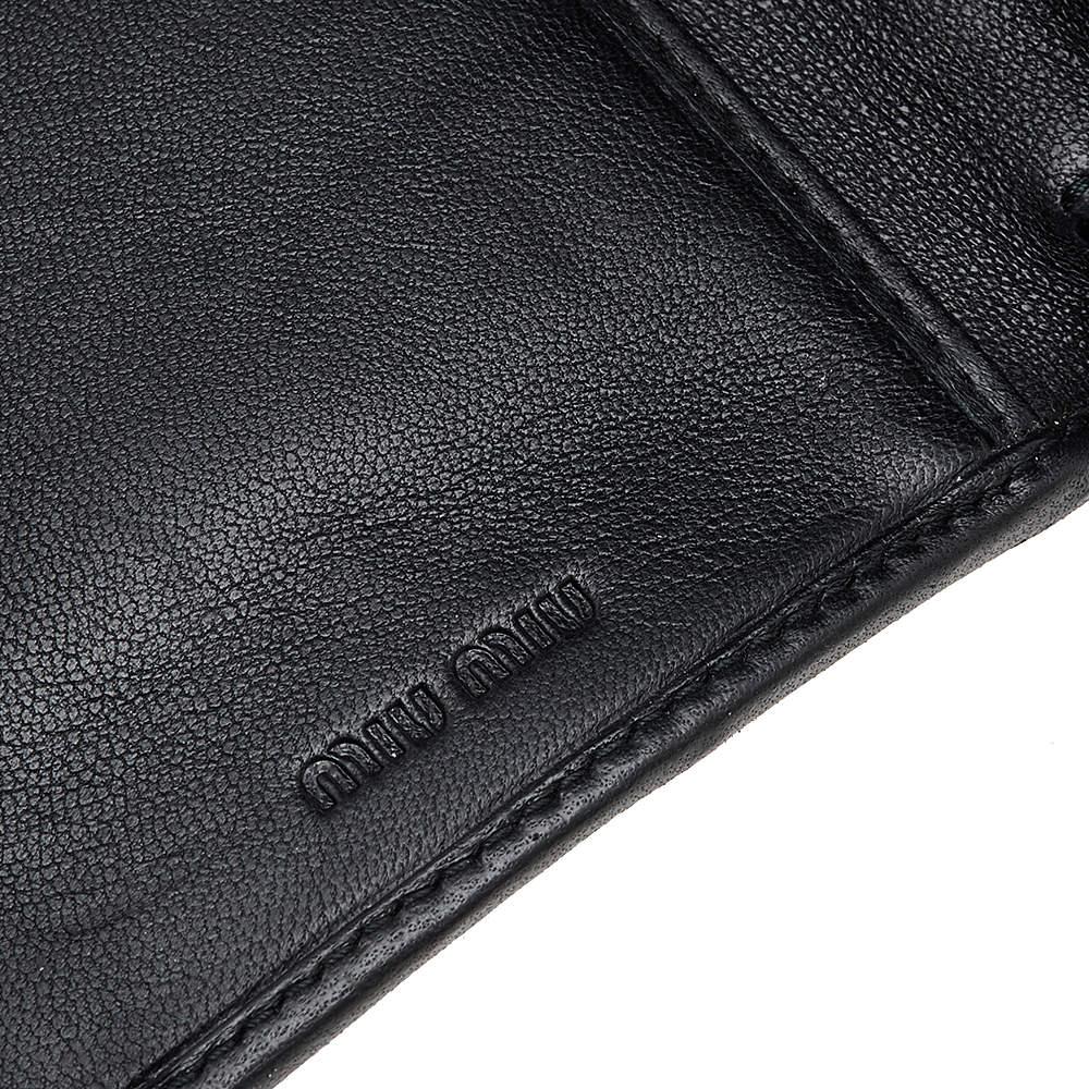 Miu Schwarz Matelasse Leder-Etui mit Blumenverzierung iPhone 8 Plus 3