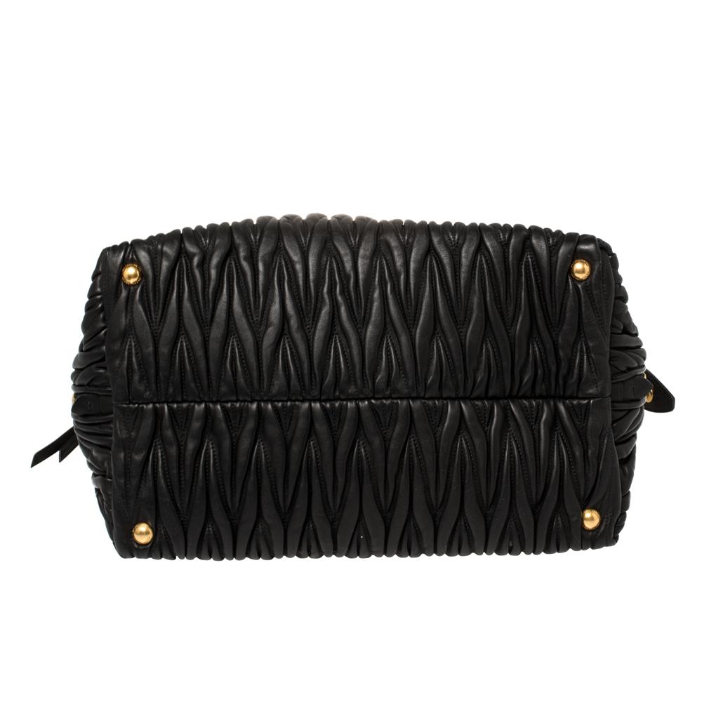 Miu Miu Black Matelassé Leather Side Zip Tote 4