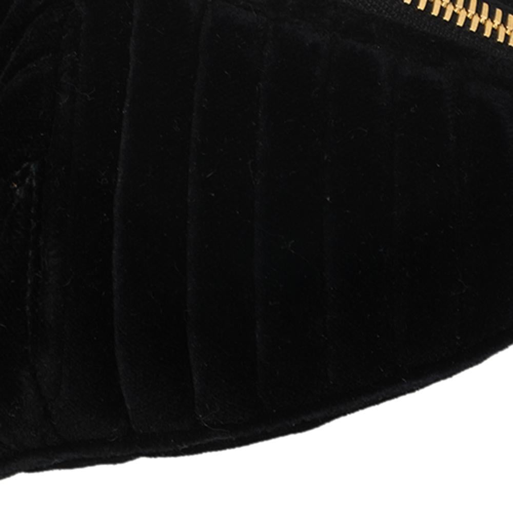 Miu Miu Black Matelassé Velvet Belt Bag In Good Condition In Dubai, Al Qouz 2