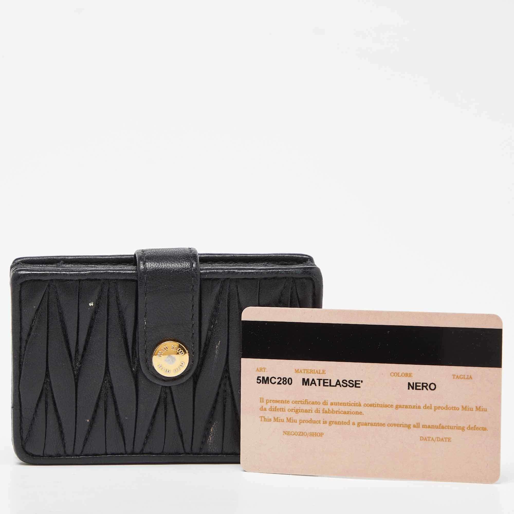 Miu Miu Black Matelassé Leather Card Case For Sale 2