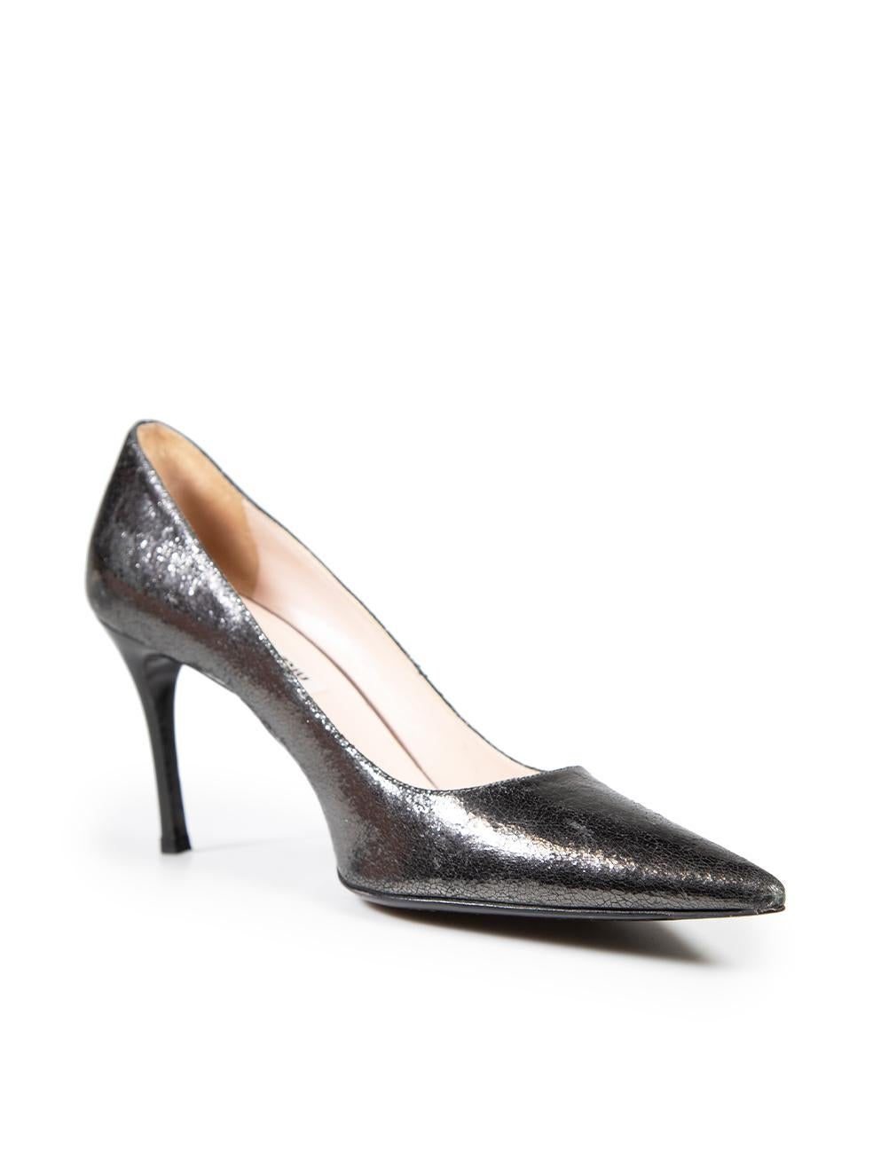 CONDITION is Very good. Minimal wear to the pumps is evident. Abrasion to the left vamp, both sides of both shoes, both toe caps and both counters on this used Miu Miu designer resale item. This pair of shoes comes in the original box.
 
 Details
 
