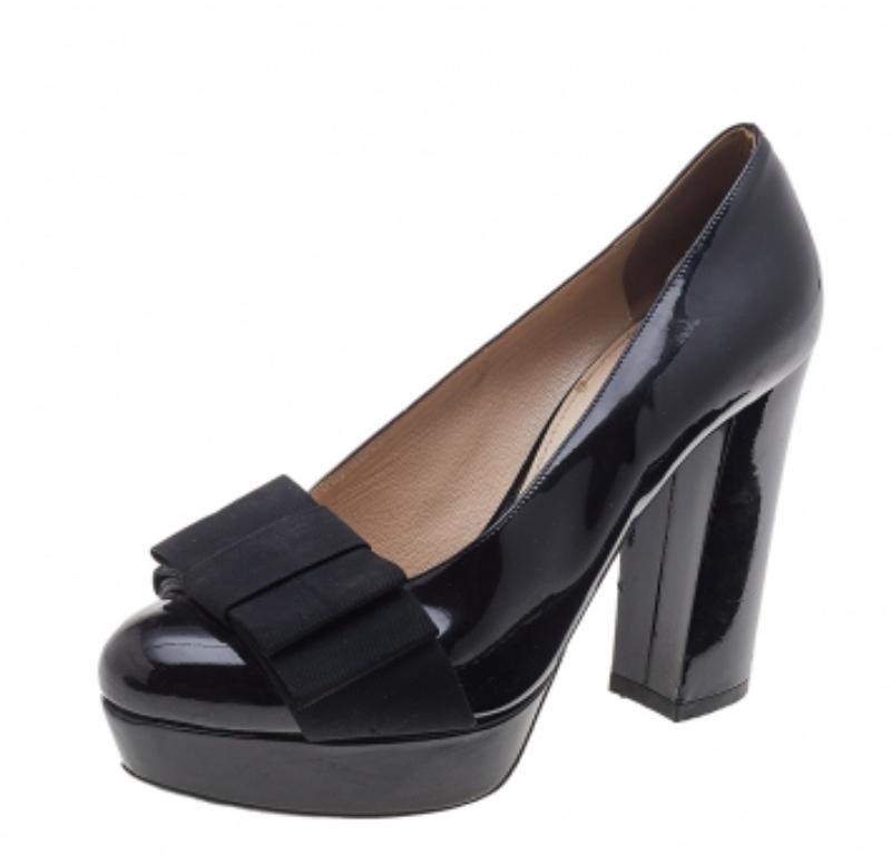 Miu Miu Bombas de plataforma con lazo de charol negro Talla 35.5 Negro en venta
