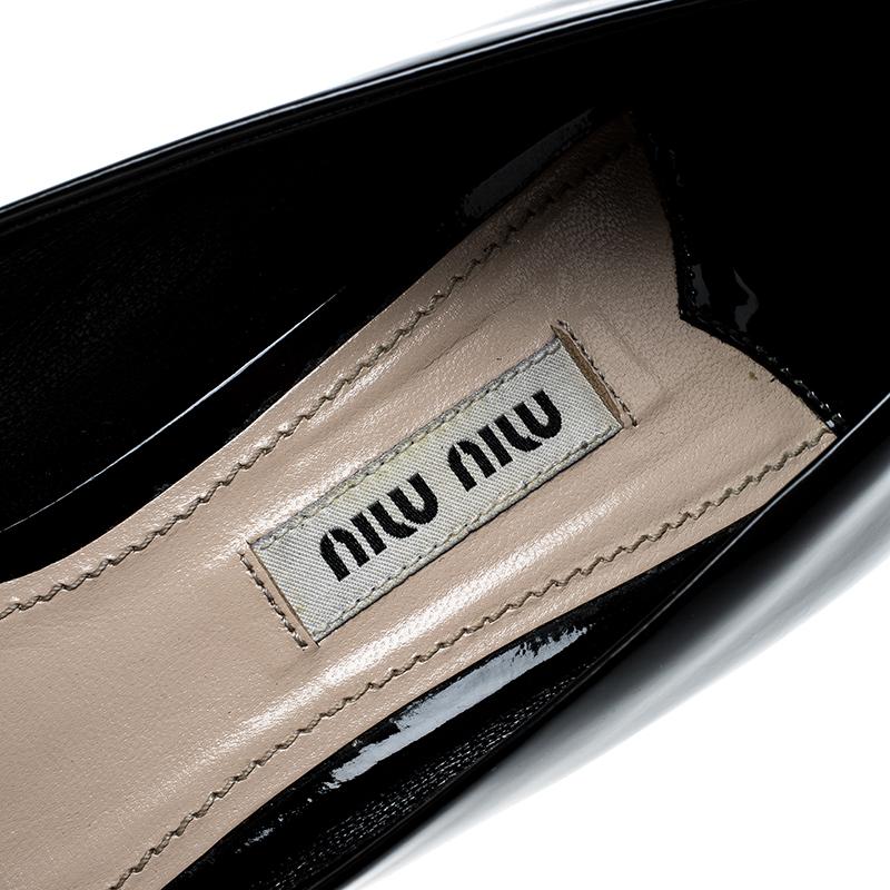 Miu Miu Black Patent Leather Crystal Block Heel Open Toe Pumps Size 37.5 In Good Condition In Dubai, Al Qouz 2