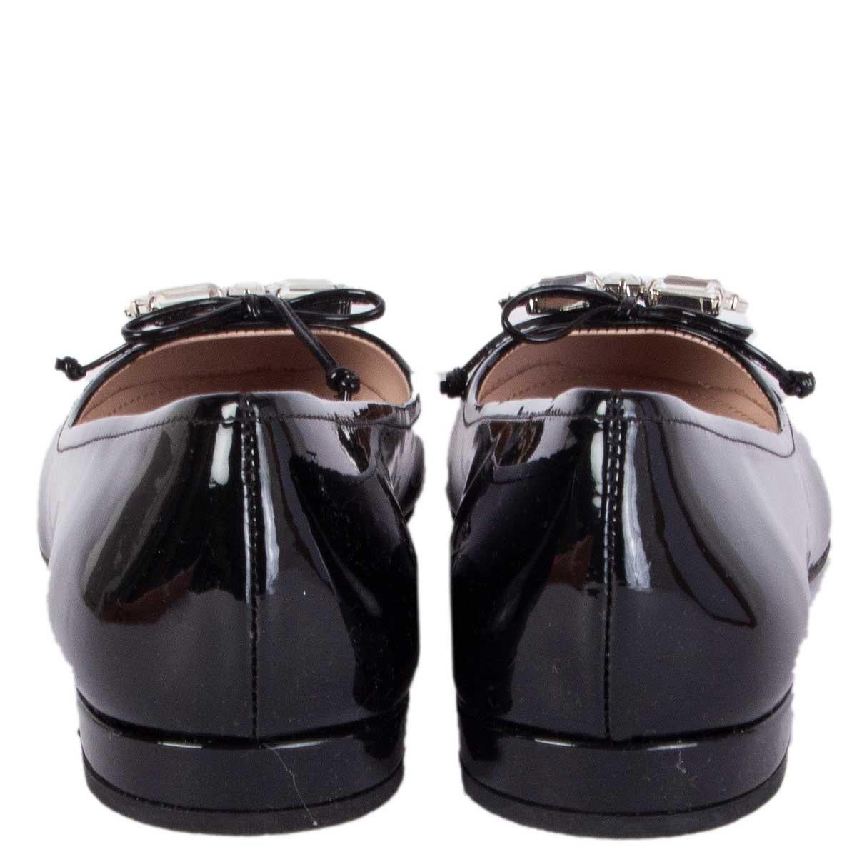 Chaussures de ballet MIU MIU en cuir verni noir ornées de cristaux 37 Neuf - En vente à Zürich, CH