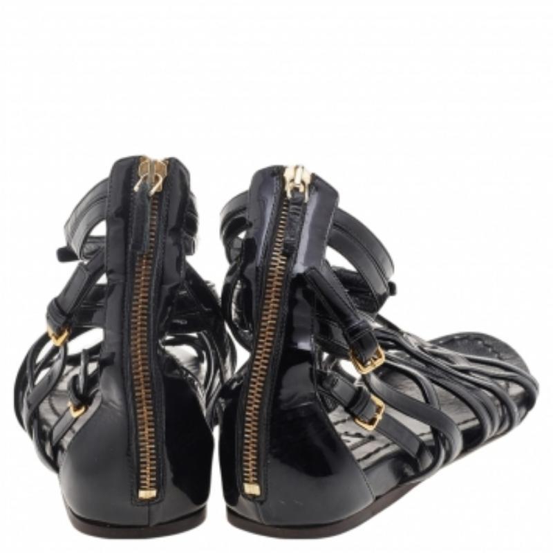 De las mujeres Miu Miu Bailarinas de charol negro talla 38 en venta