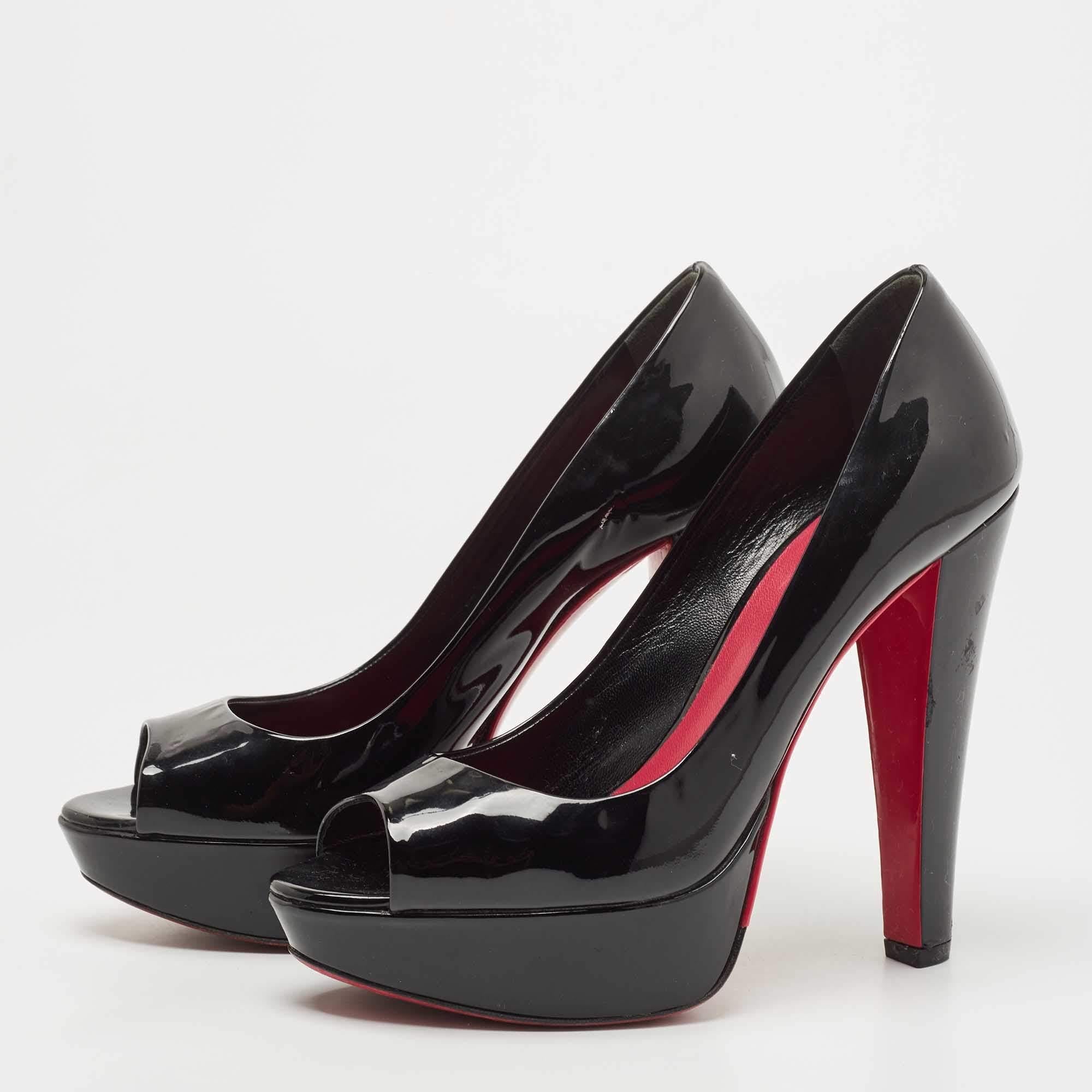 Make a chic style statement with these designer pumps. They showcase sturdy heels and durable soles  perfect for your fashionable outings
