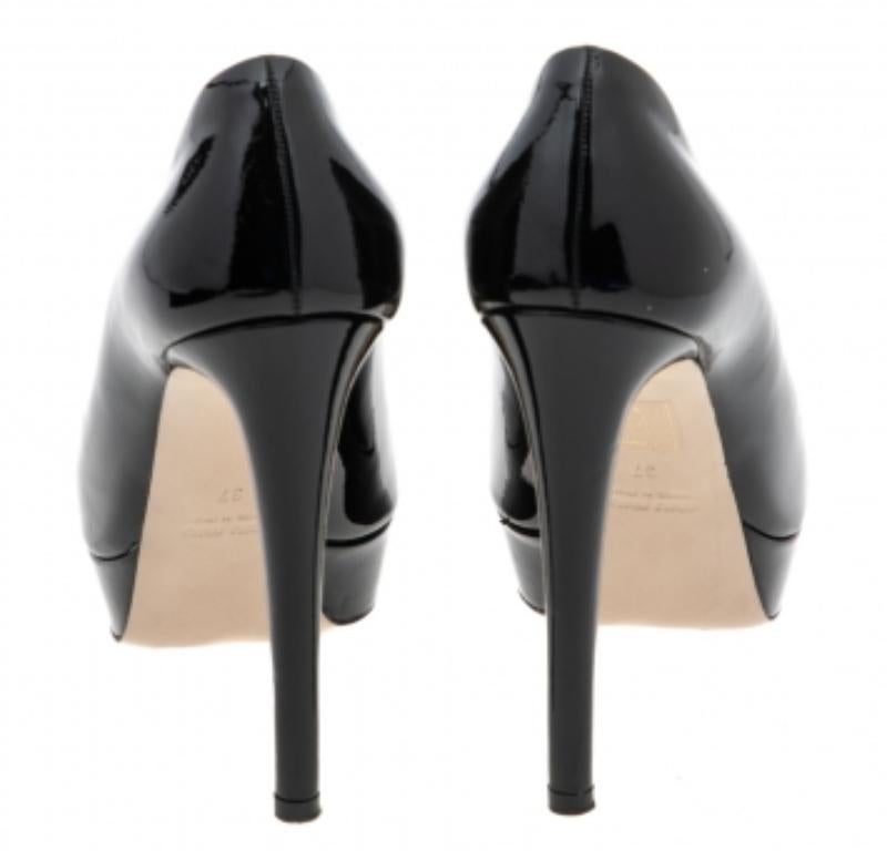 Miu Miu Bombas de plataforma de charol negro talla 37 Negro en venta