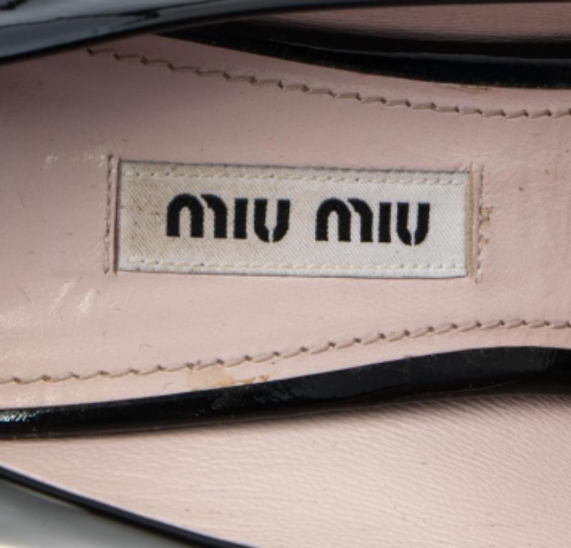 De las mujeres Miu Miu Bombas de plataforma de charol negro talla 37 en venta