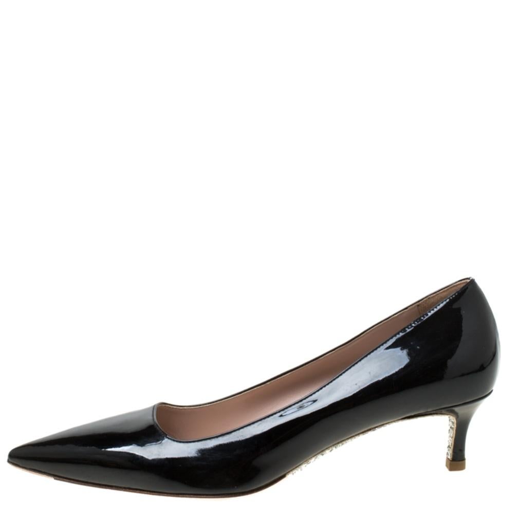 Sturdy and durable, these pumps crafted out of patent leather lends a sophisticated vibe to your look. Revamp your style quotient by adding this pair of Miu Miu footwear to your collection. In a classic shade of black, this pair is sure to blend
