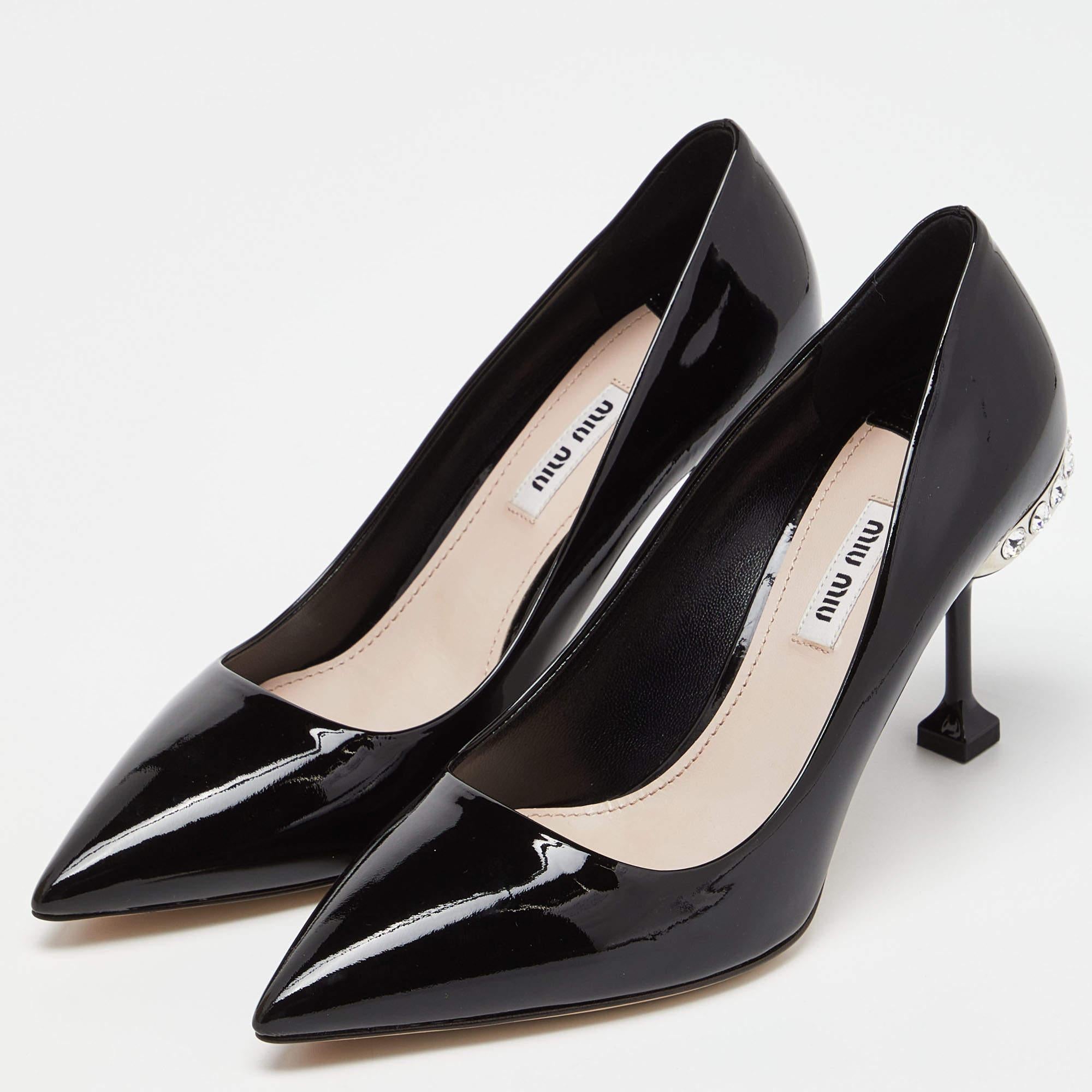 Make a chic style statement with these designer pumps. They showcase sturdy heels and durable soles, perfect for your fashionable outings!

Includes: Original Dustbag, Original Box, Extra Heel Tips