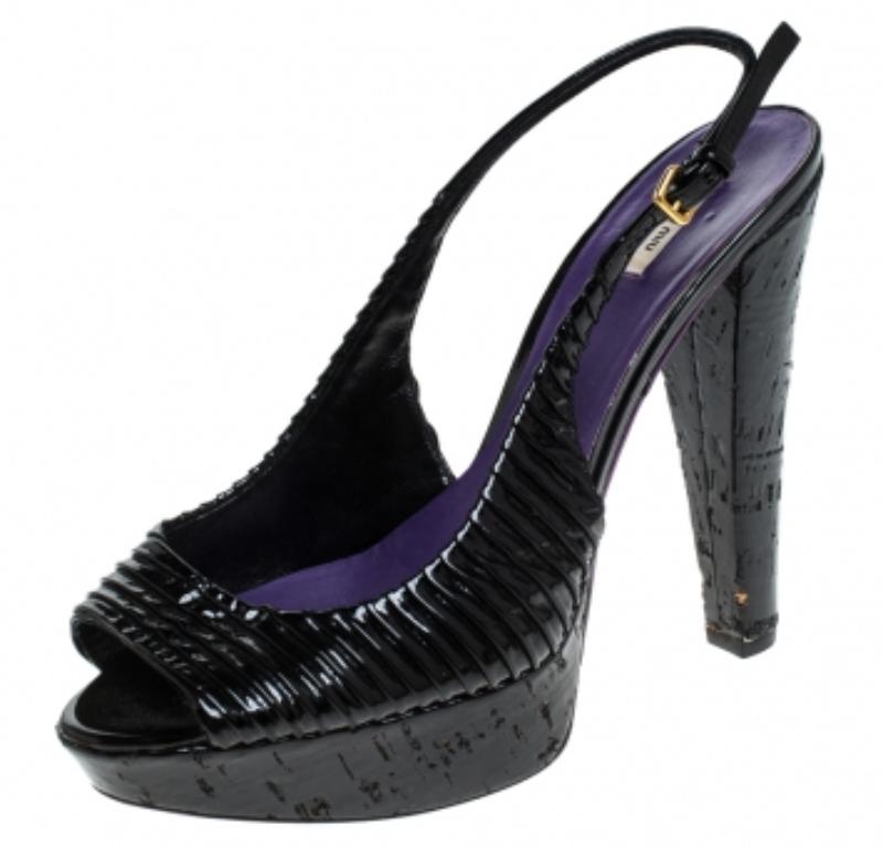 Donna Miu miu nero, pelle plissettata, sandali con piattaforma Peep Toe Slingback misura 38,5 in vendita