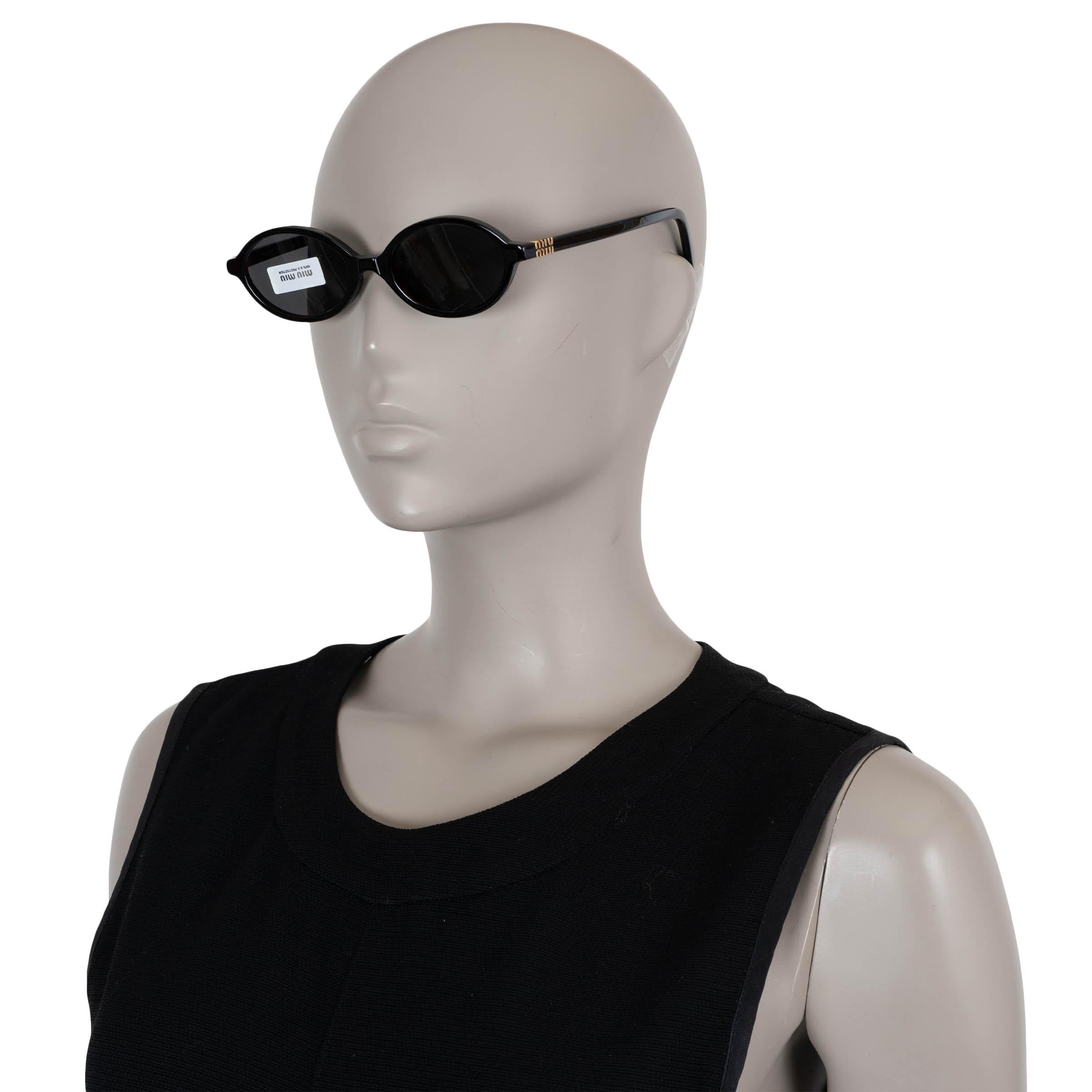 MIU MIU black REGARD OVAL Sunglasses SMU04Z-F In New Condition For Sale In Zürich, CH