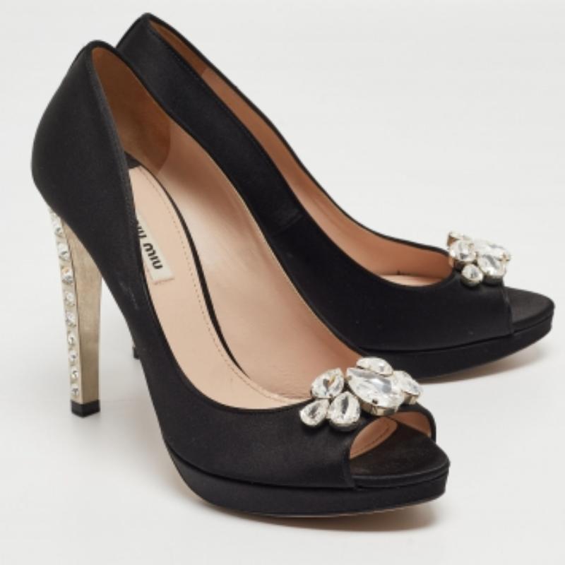 De las mujeres Miu Miu Negro Satén Cristal Embellished Open Toe Pumps Size 40.5 en venta