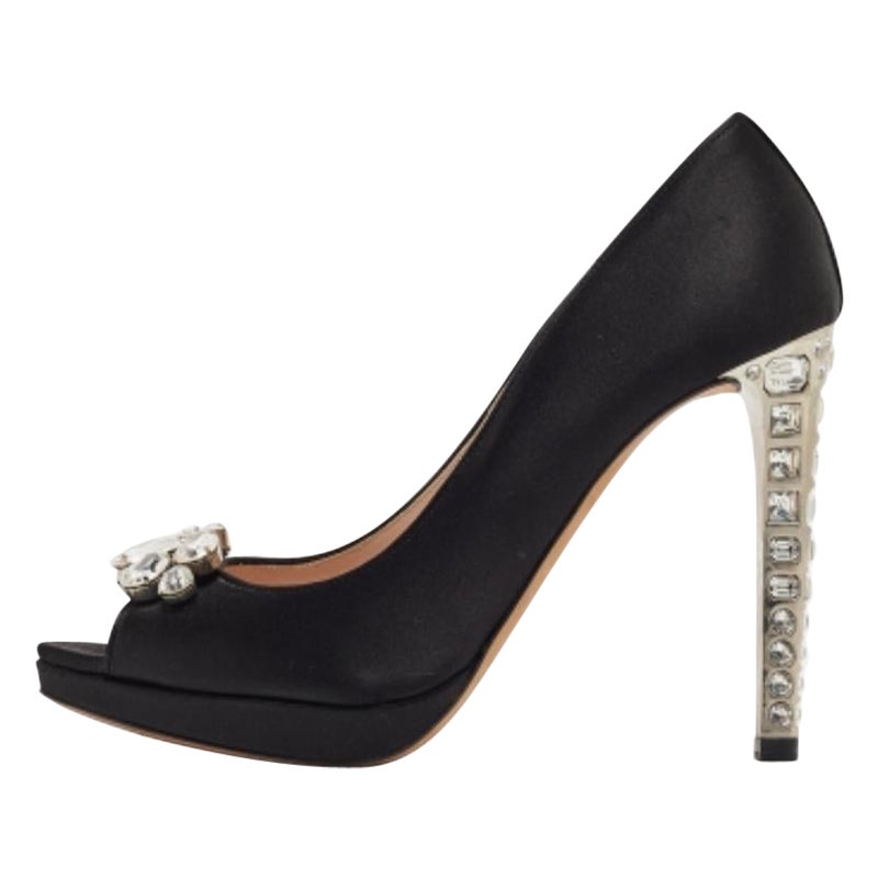 Miu Schwarze Satin-Pumps mit Kristallverzierung und offener Zehe Größe 40,5