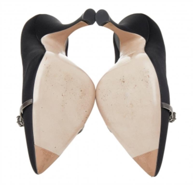 Miu Miu - Escarpins à bout pointu en satin noir avec ornements en cristal - Taille 39 3