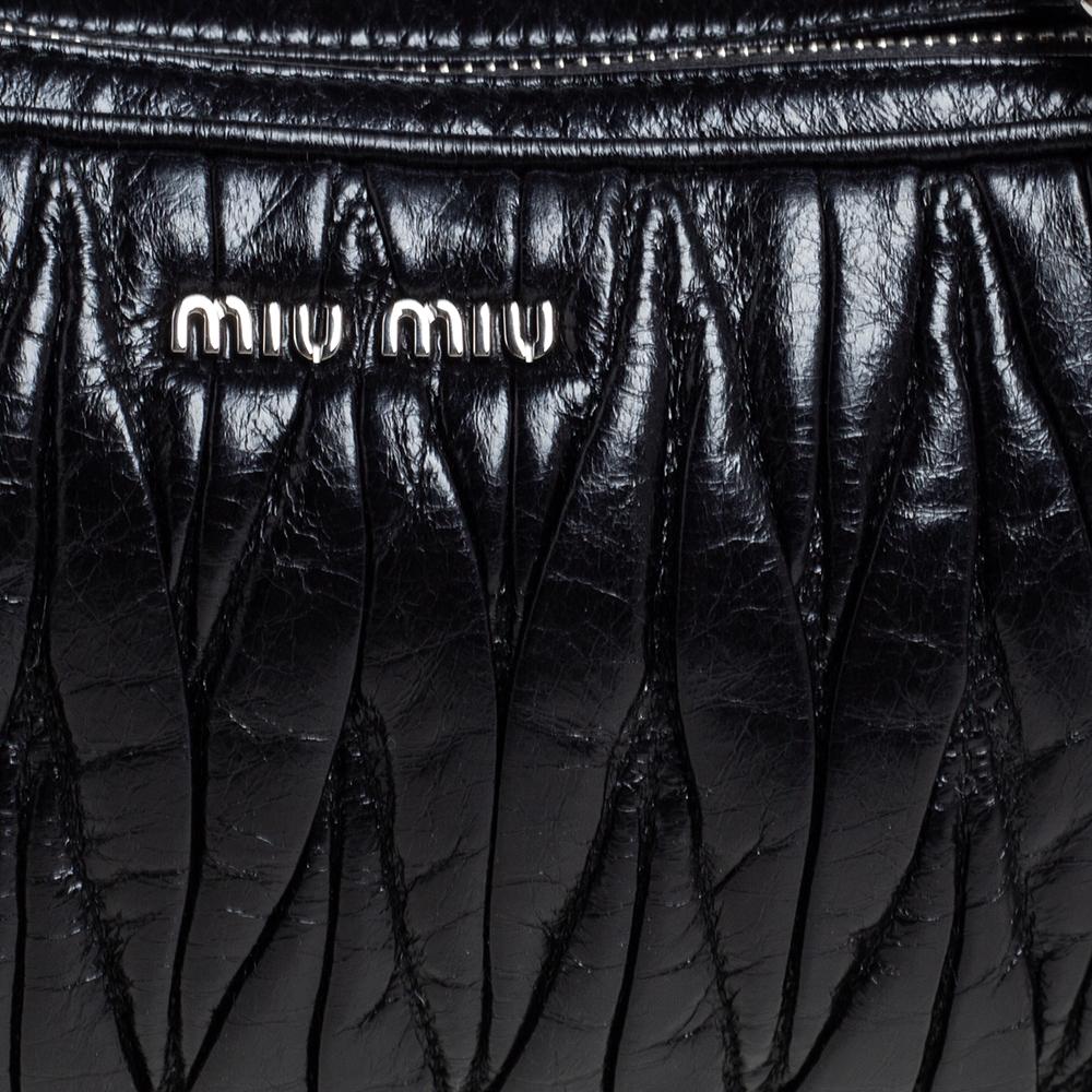 Miu Miu Black Shine Matelasse Leather Double Zip Crossbody Bag In Good Condition In Dubai, Al Qouz 2