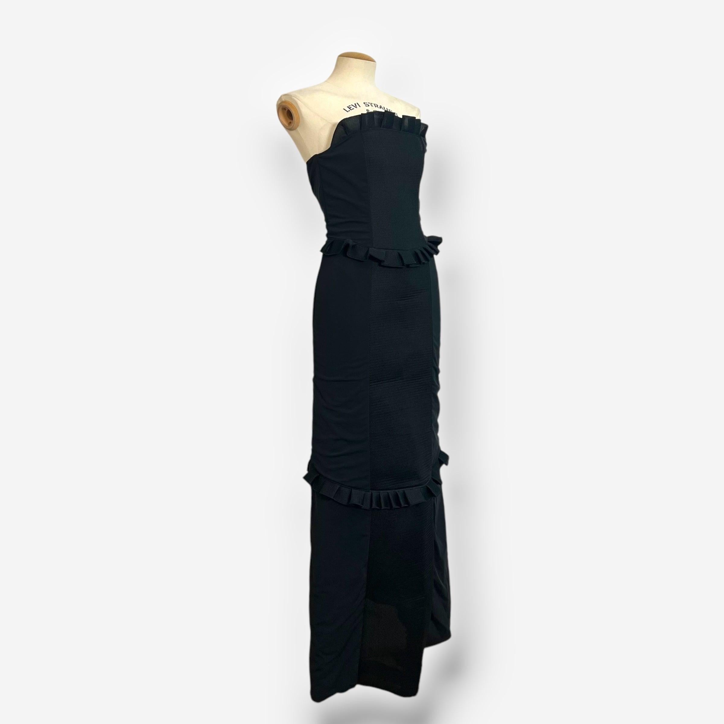 Miu Miu, Black Strapless Ruffle Maxi Dress, Fall/Winter 1999 – Look 42 In Good Condition For Sale In CAPELLE AAN DEN IJSSEL, ZH
