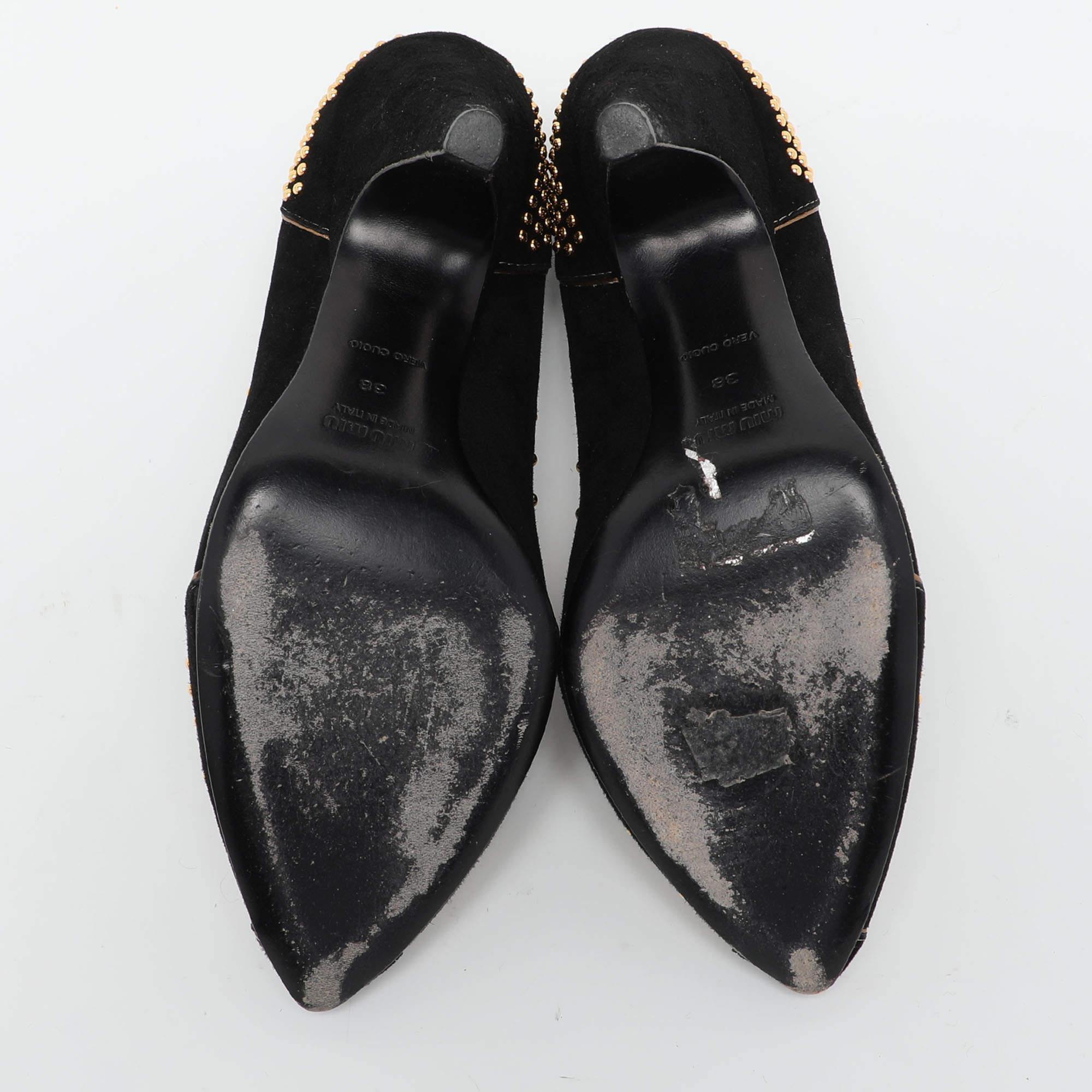 Miu escarpins noirs cloutés avec nœud papillon taille 38 en vente 1