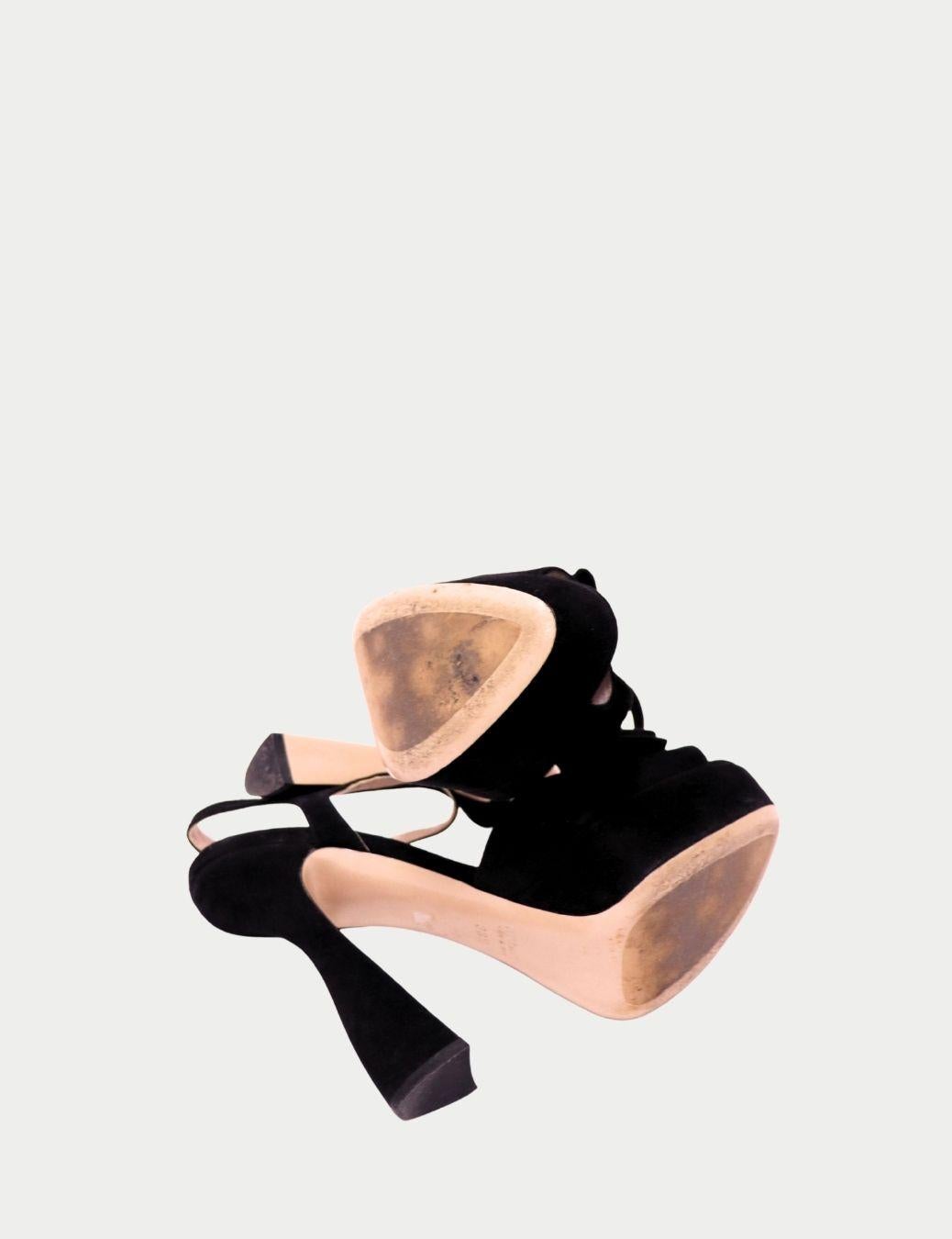 Talons compensés avec nœud en daim de Miu Miu noir - EU 38.5 Excellent état - En vente à Amman, JO