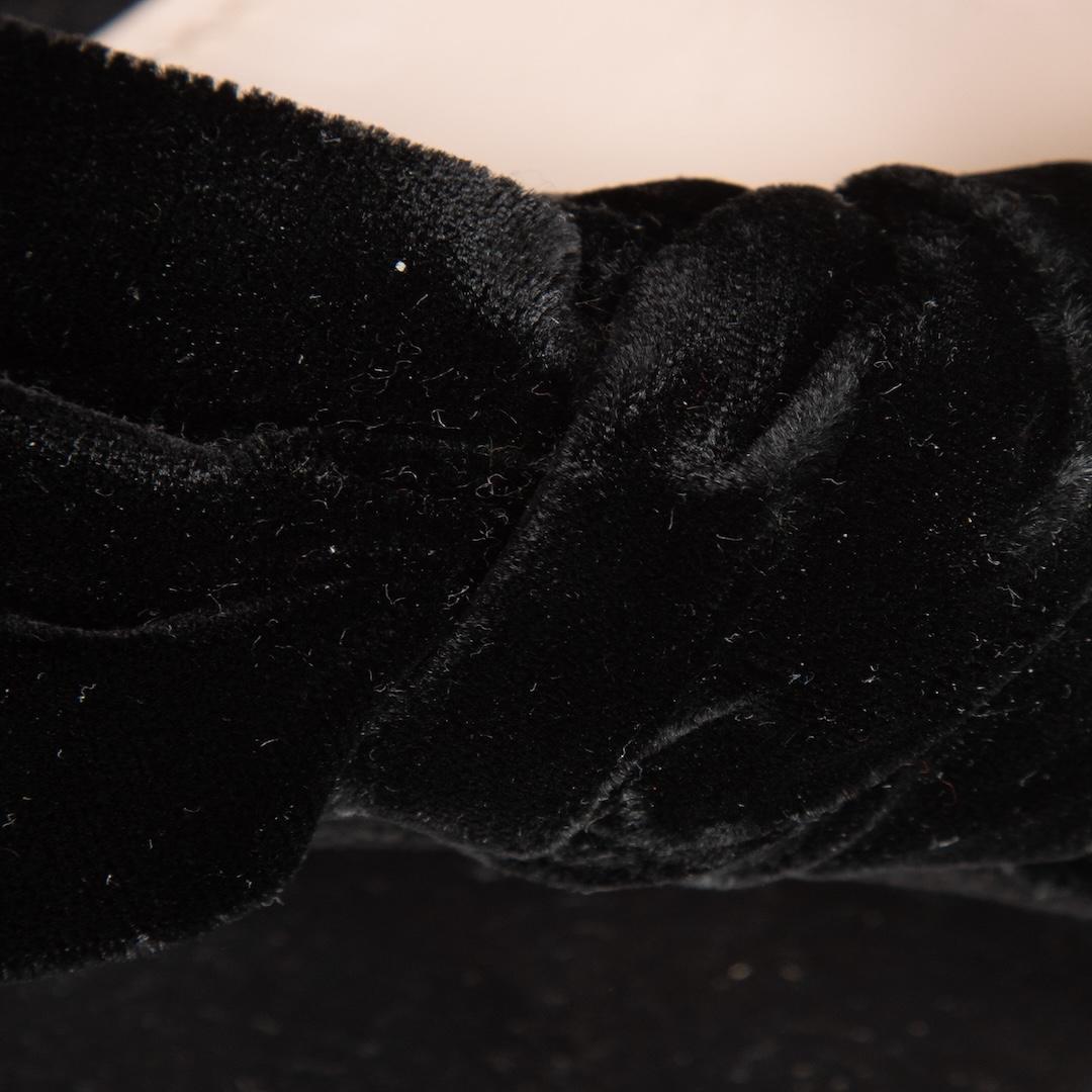 Miu Miu Black Suede Bow Platform Sandals Size IT 40.5 Pour femmes en vente