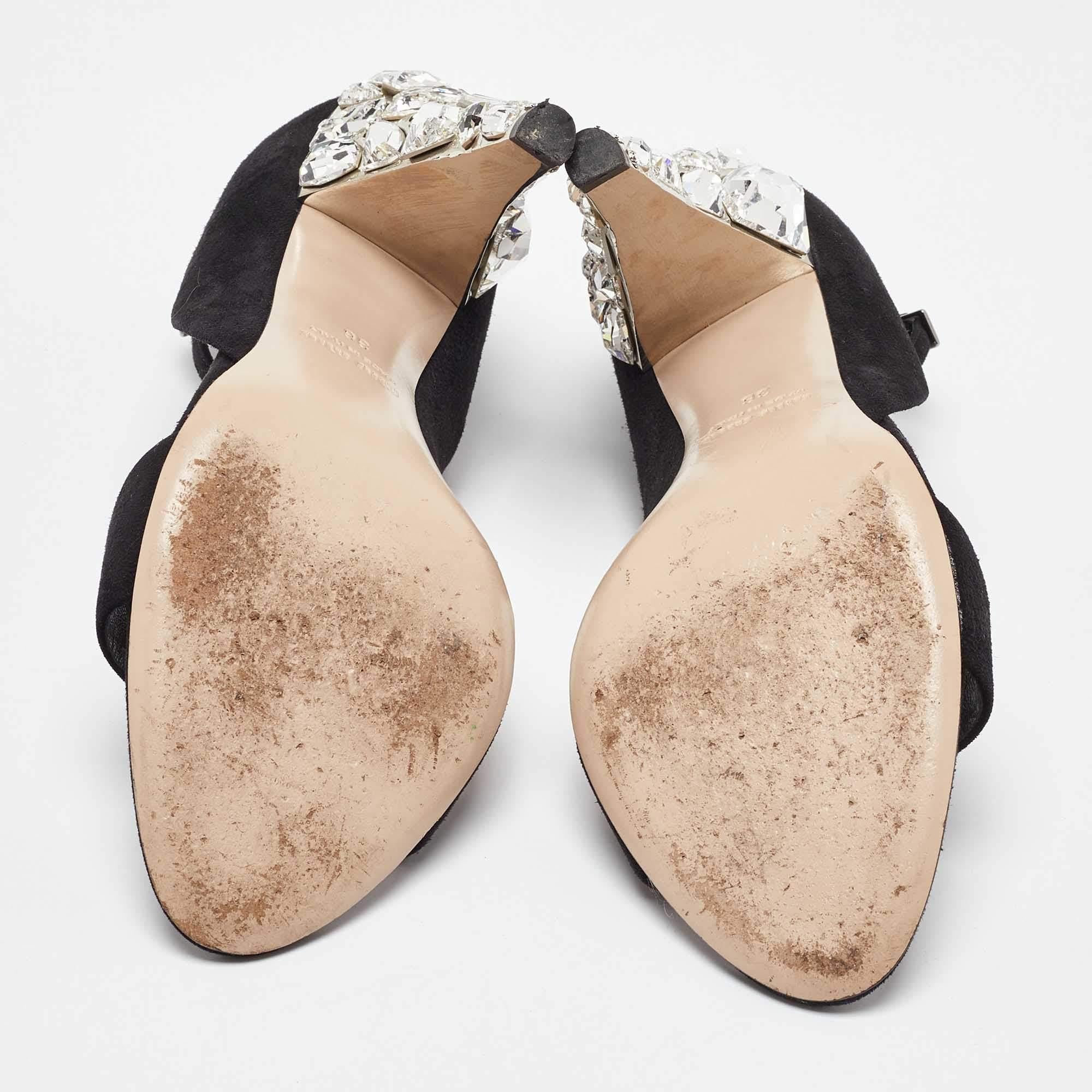 Miu Miu - Sandales en daim noir avec ornements en cristal - Taille 36 en vente 1