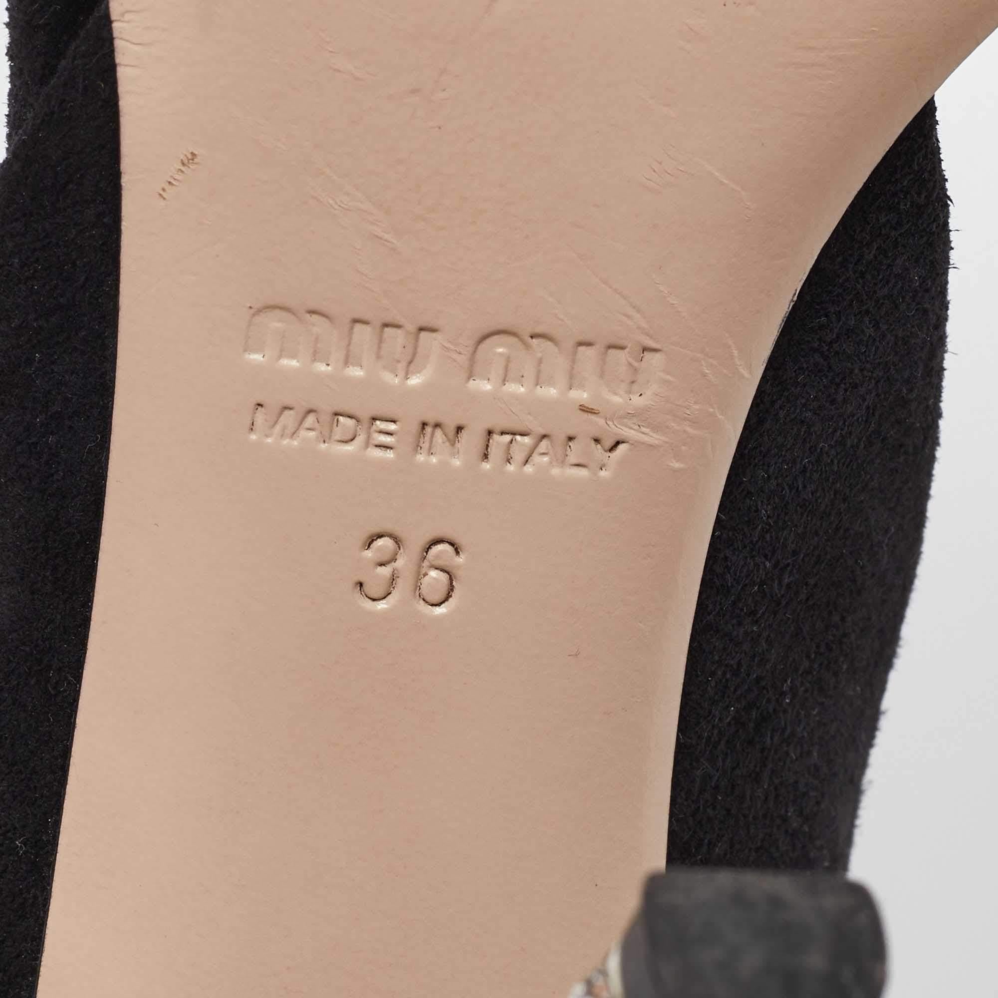 Miu Miu - Sandales en daim noir avec ornements en cristal - Taille 36 en vente 3