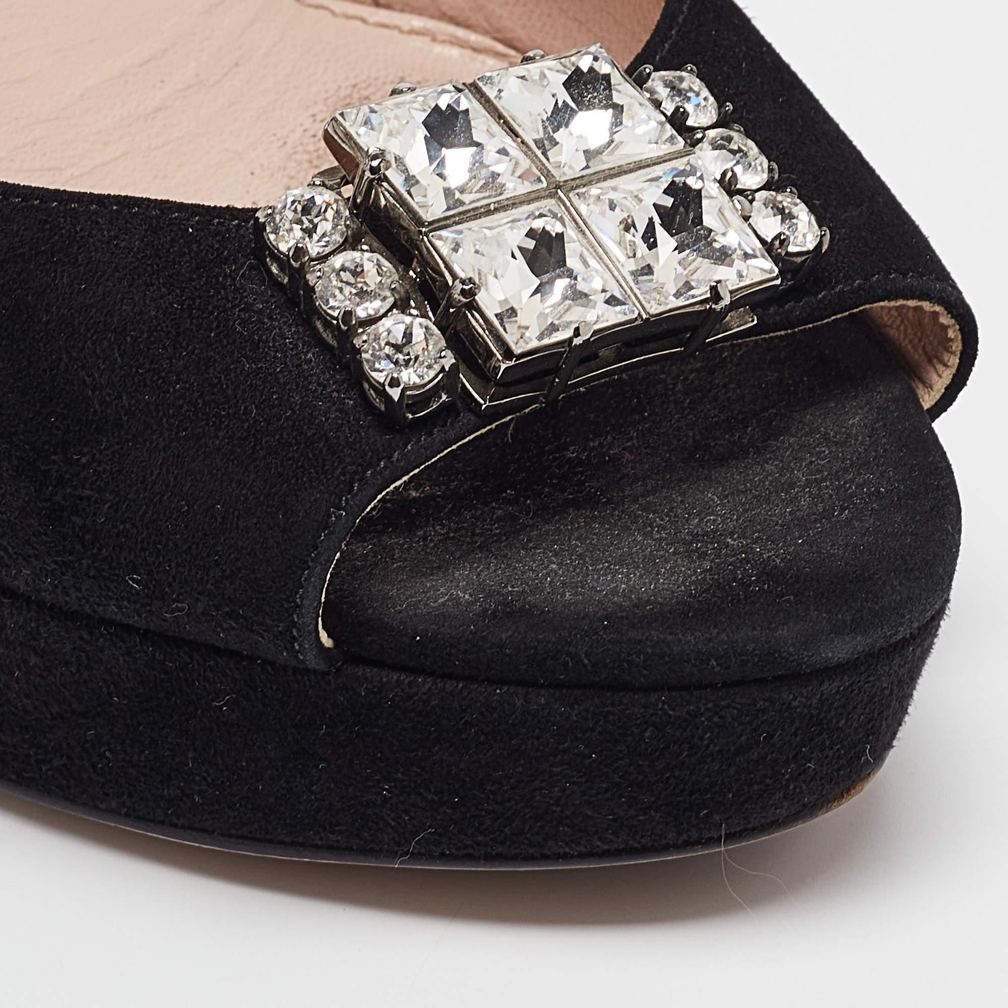 Miu Miu Sandalias con tira al tobillo de ante negro y cristales adornados talla 38 en venta 2