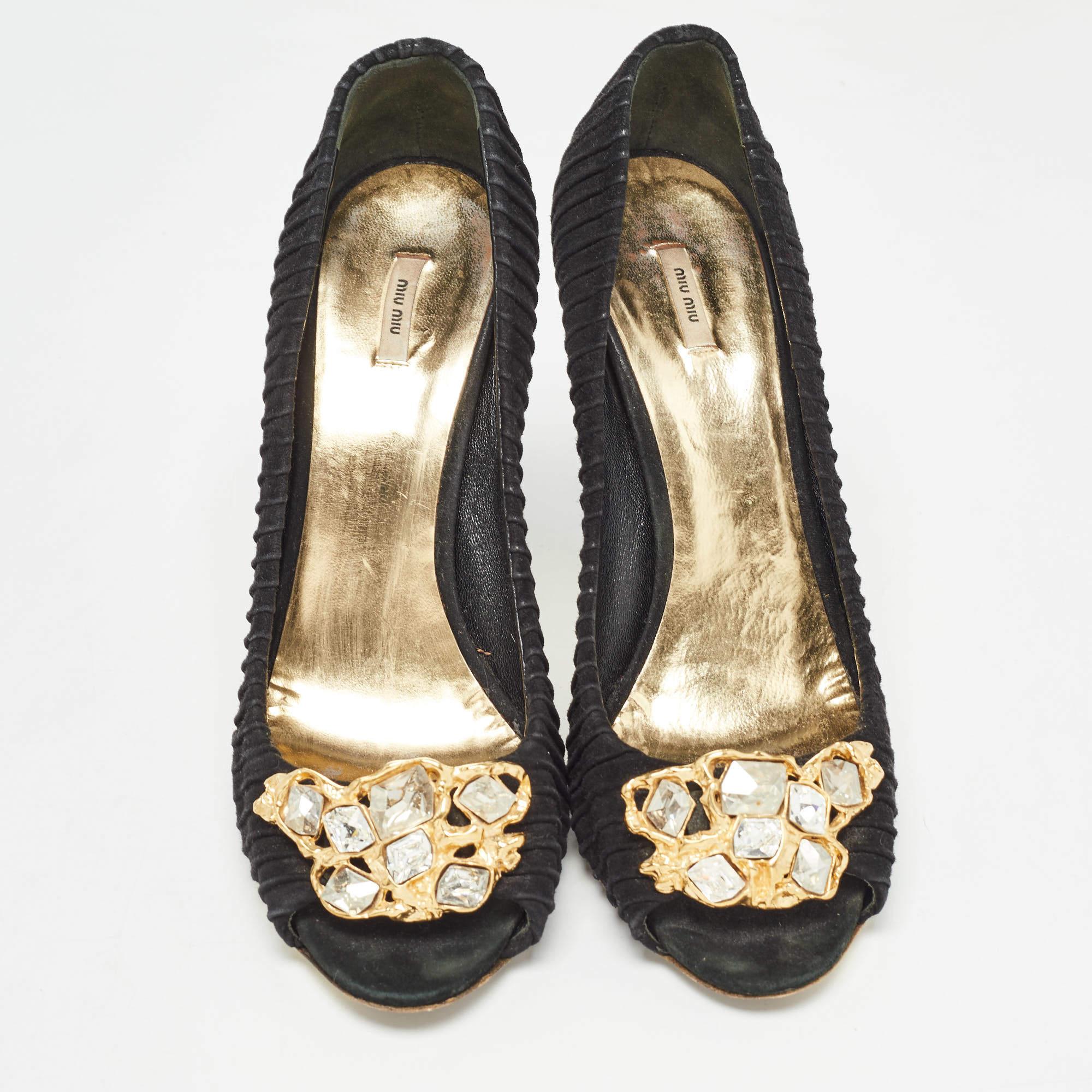 Miu Miu Black Suede Crystals Embellishment Peep Toe Pumps Size 41 In Fair Condition For Sale In Dubai, Al Qouz 2
