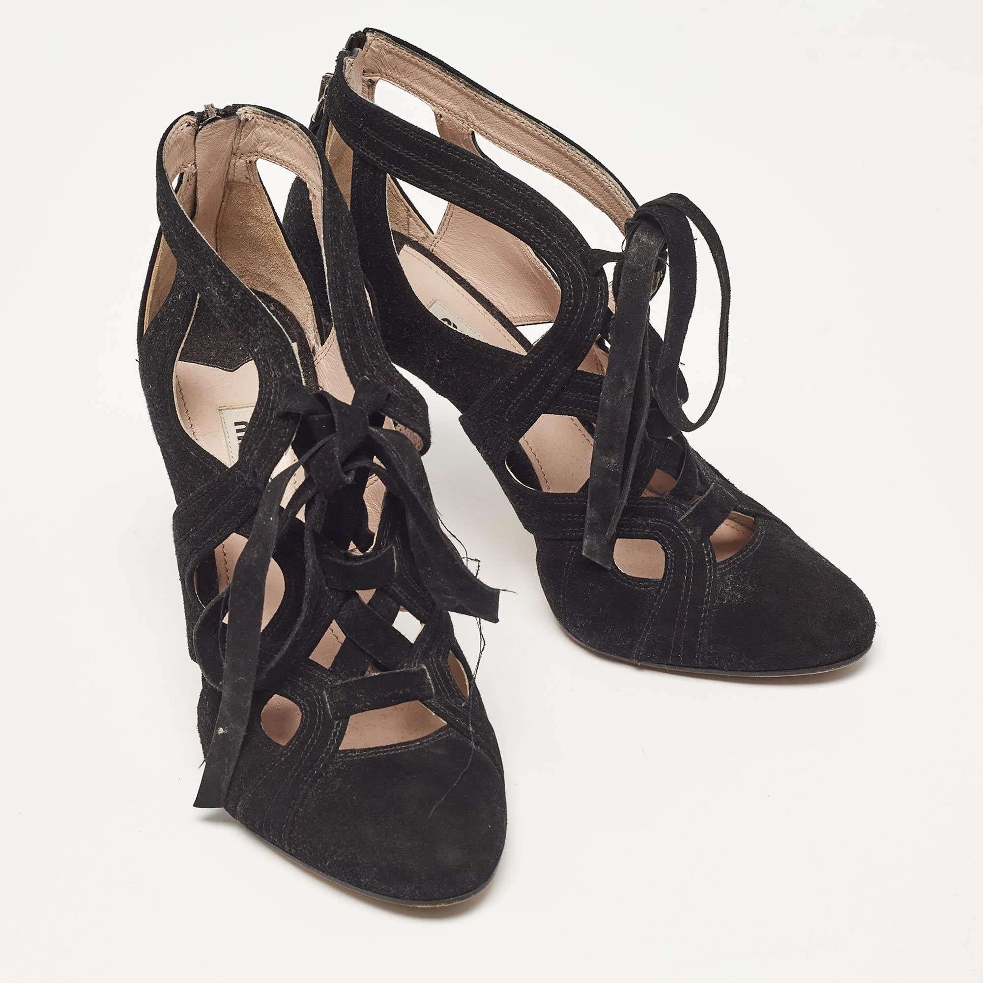 Women's Miu Miu Black Suede Cut Out Pumps Size 37 For Sale