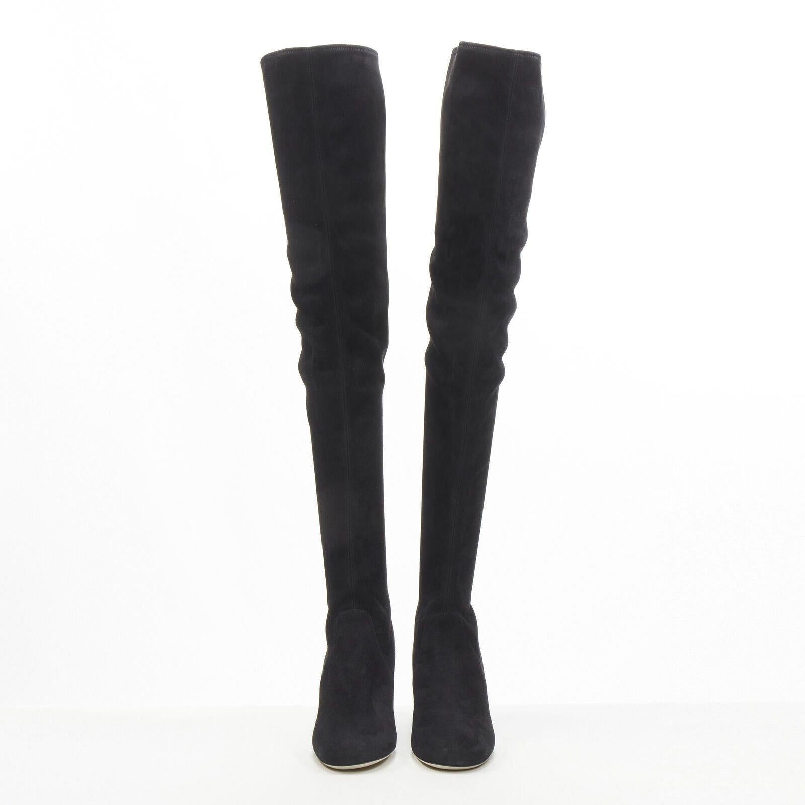 MIU MIU bottes à talon en daim noir ornées de cristaux et enfilées au dessus du genou EU37 Excellent état - En vente à Hong Kong, NT