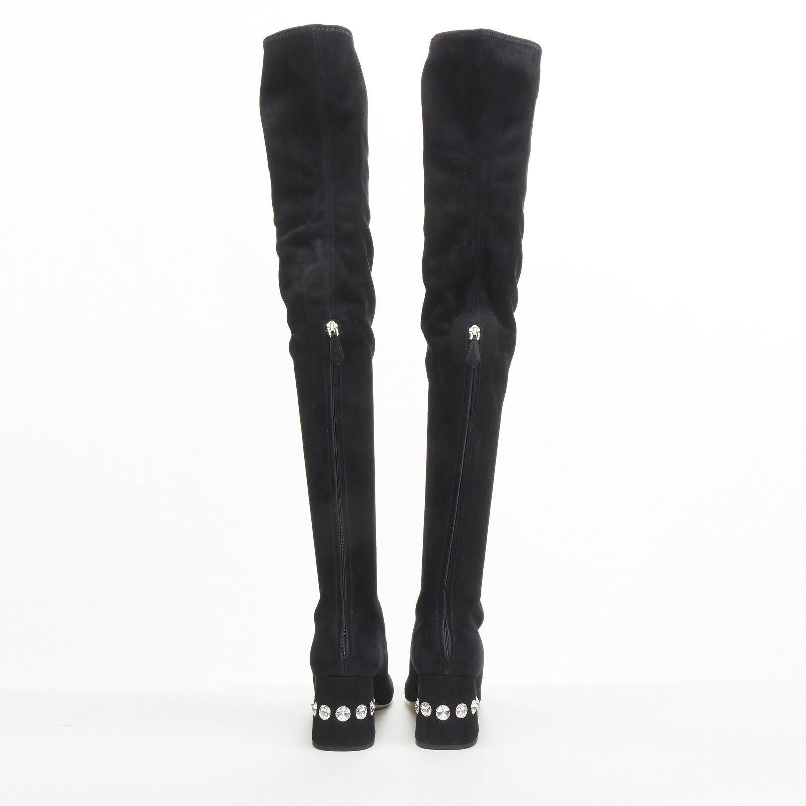 MIU MIU bottes à talon en daim noir ornées de cristaux et enfilées au dessus du genou EU37 en vente 1