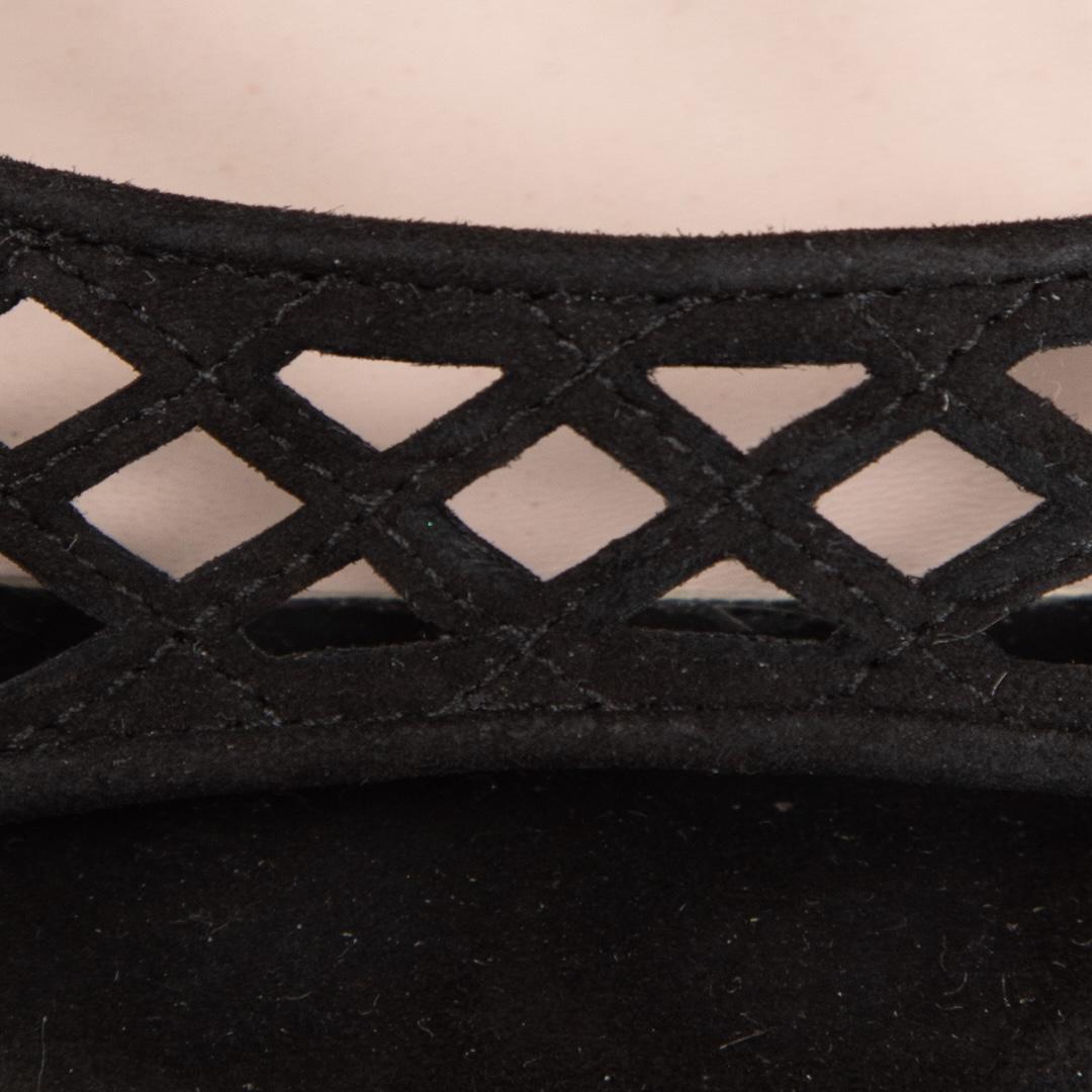 Miu Miu Schwarz Wildleder Lasercut Käfig Heels Größe IT 38.5 im Angebot 1
