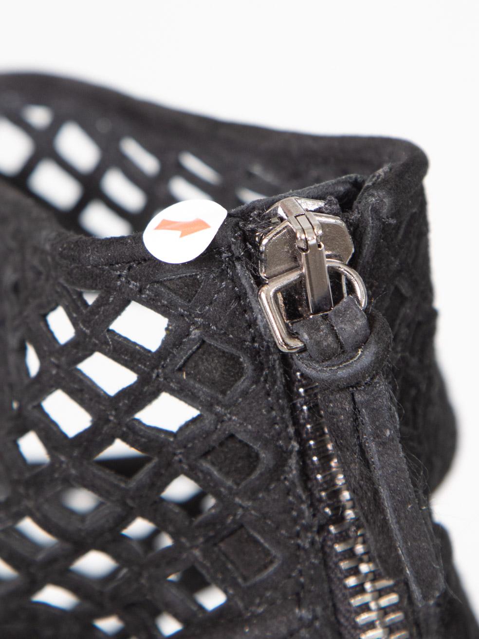 Miu Miu Schwarz Wildleder Lasercut Käfig Heels Größe IT 38.5 im Angebot 4