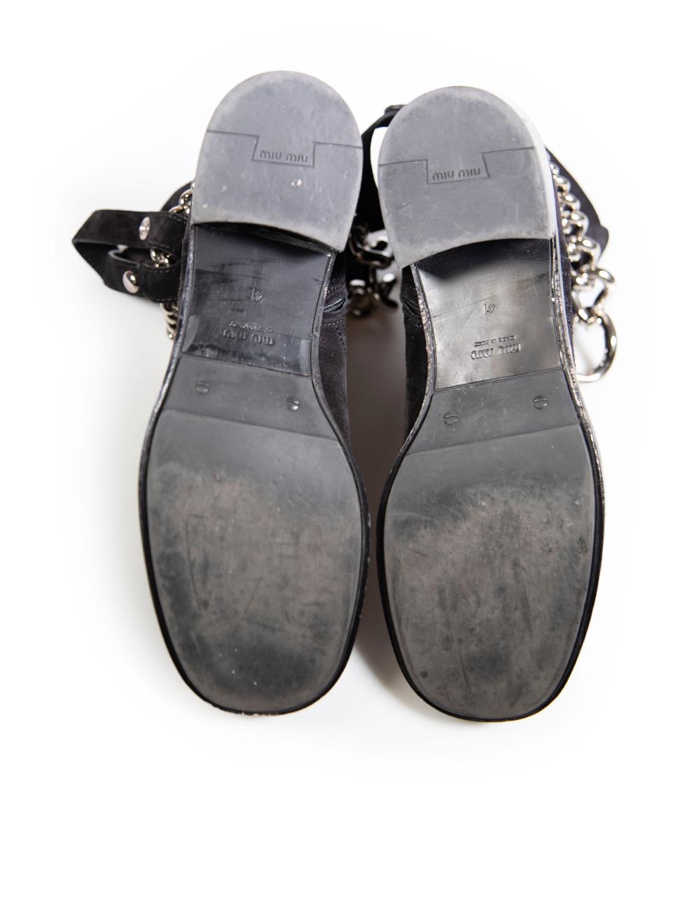 Miu Miu Black Suede Mid Calf Boots Chain Detail Size IT 41 Bon état - En vente à London, GB