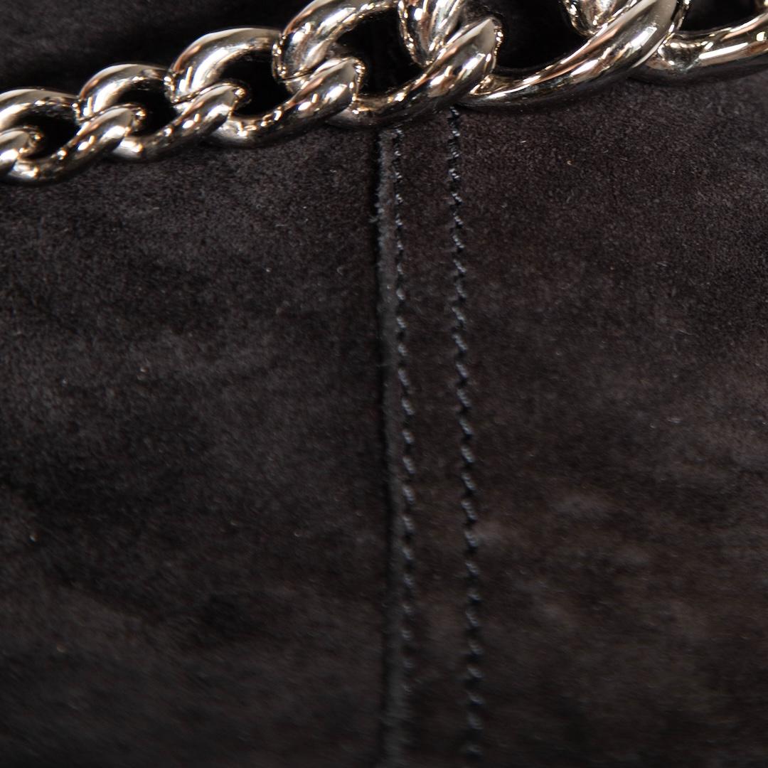 Miu Miu Black Suede Mid Calf Boots Chain Detail Size IT 41 Pour femmes en vente