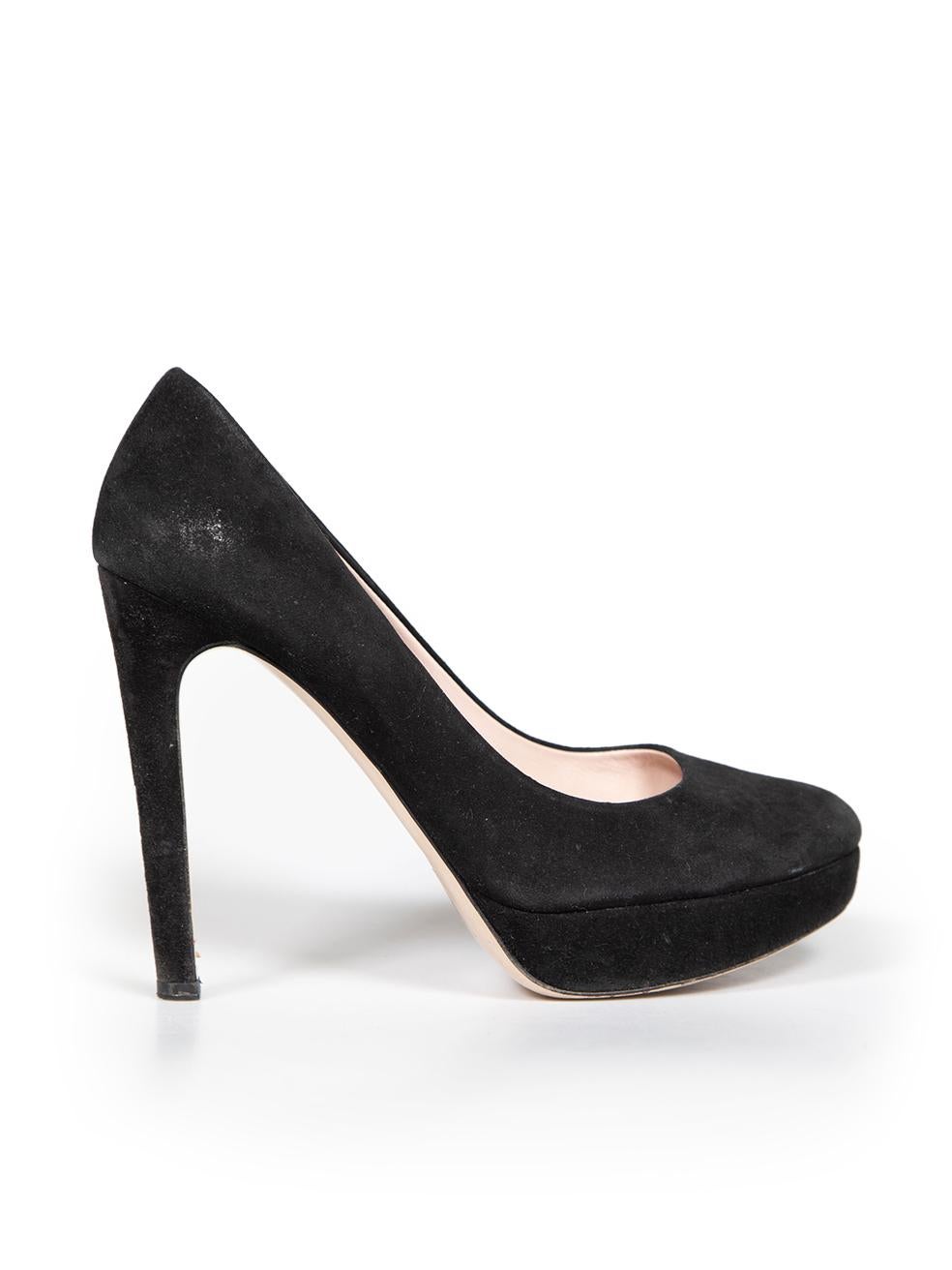 CONDITION is Good. General wear to the shoes is evident. There are abrasions to the sides and heel of both shoes. The tip of the shoe also has some discolouration on this used Miu Miu designer resale item.
 

 

 

 Details
 

 

 Black
 

 Suede
