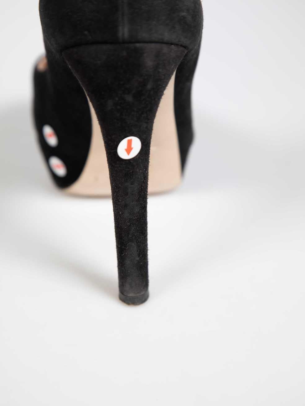 Miu Miu Black Suede Platform Pumps Size IT 38.5 en vente 1