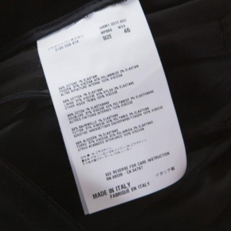 Pantaloni Miu Miu in velluto nero elasticizzato con dettaglio zip alla caviglia L.L.A. In condizioni ottime in vendita a Dubai, Al Qouz 2