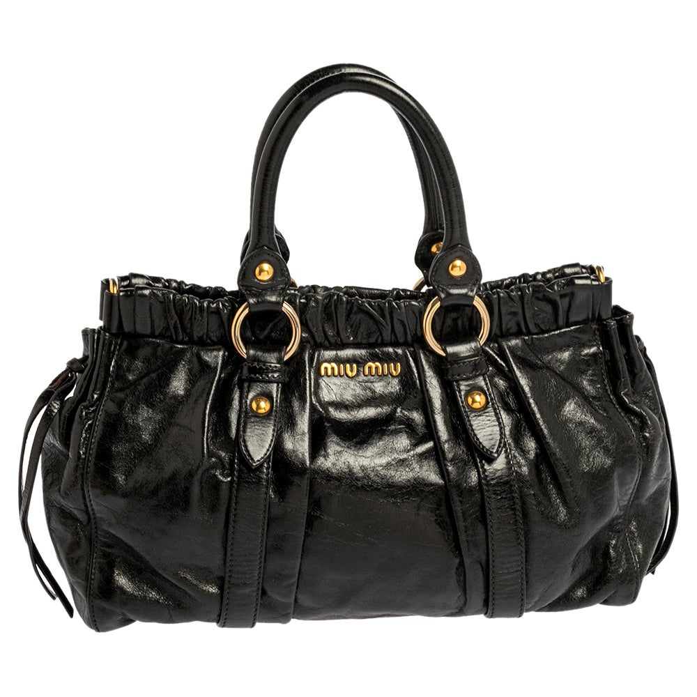 Miu Miu Schwarz Vitello Lux Leder Geraffte Tote