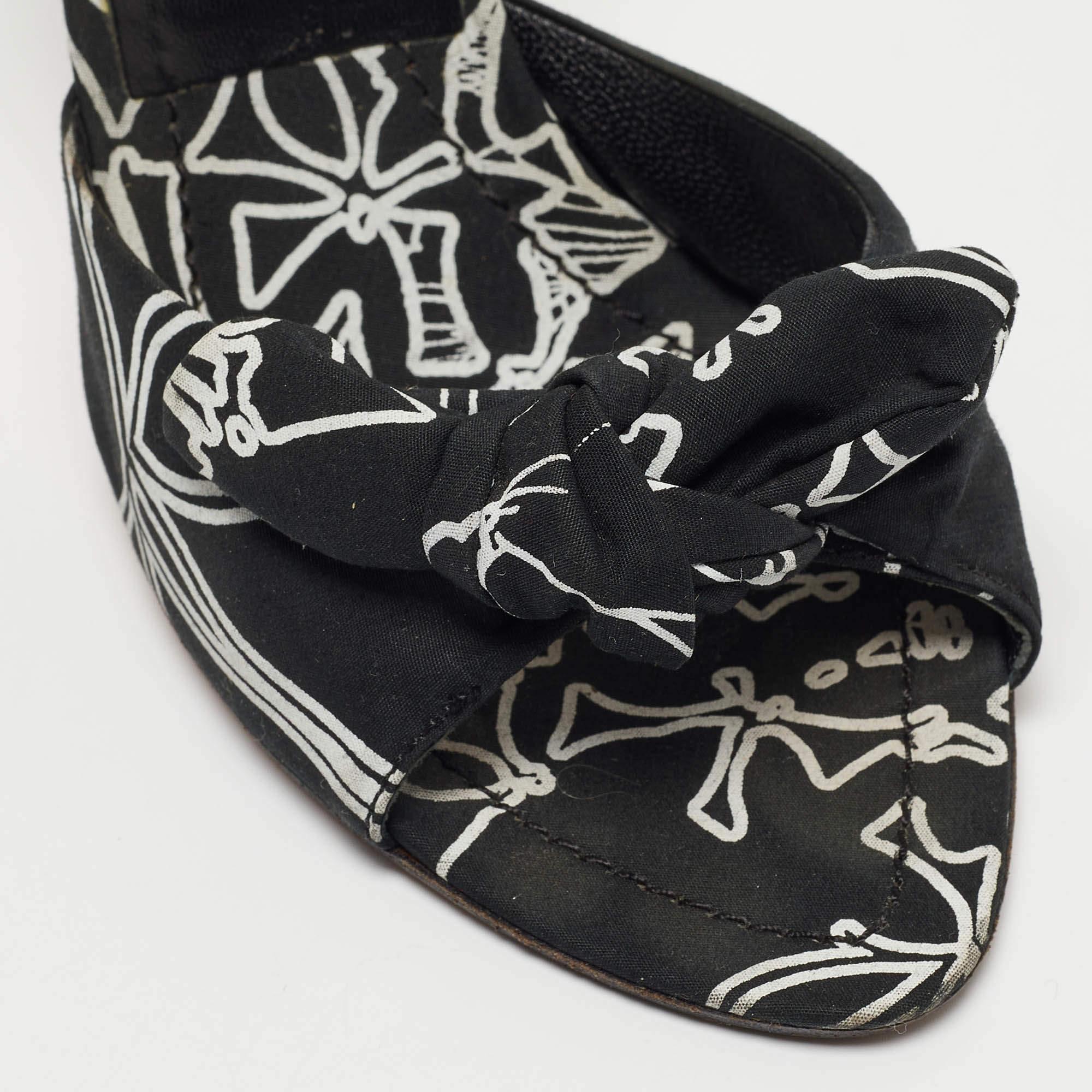 Miu Miu - Sandales à lanières en tissu avec nœud noir/blanc - Taille 36 en vente 3