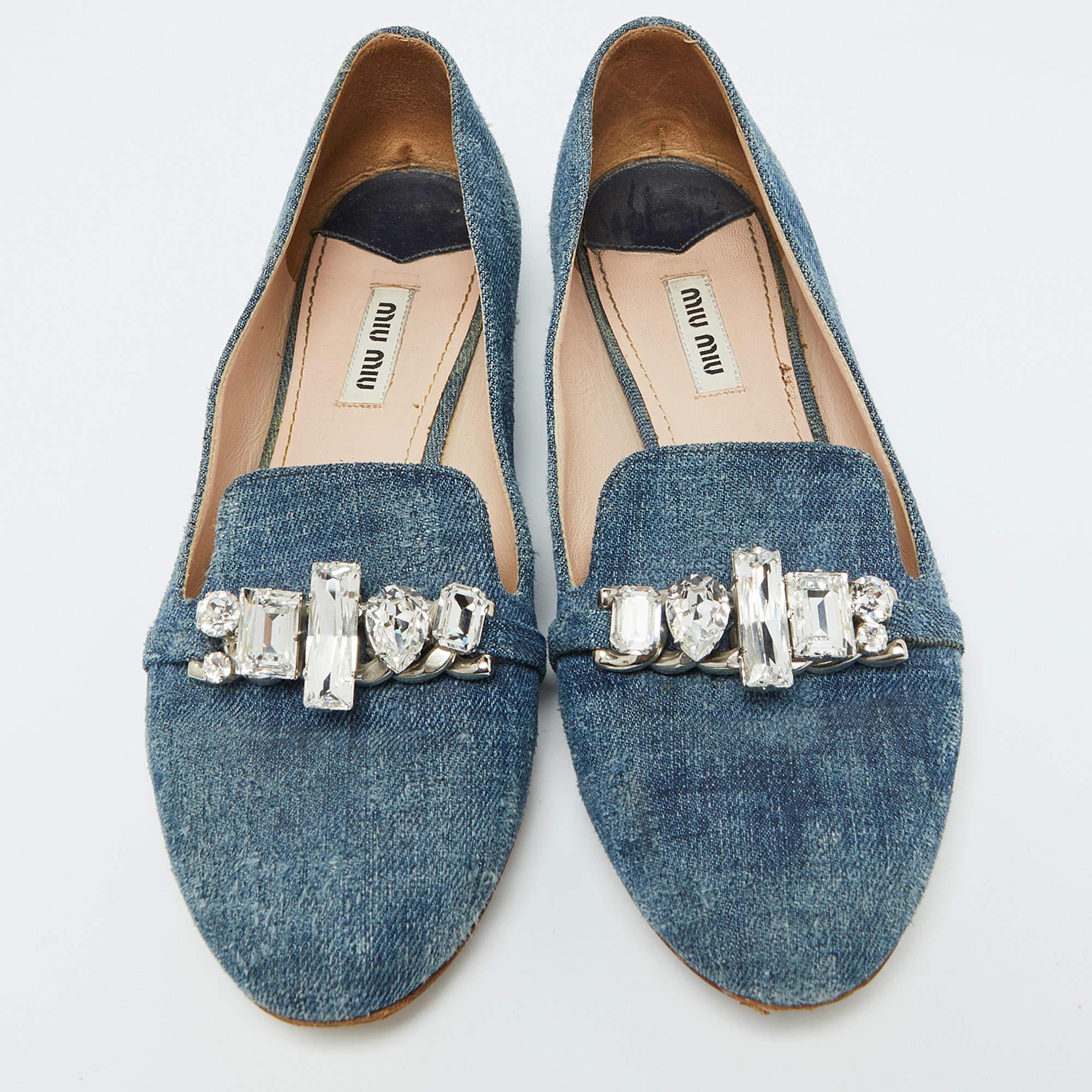 Miu Miu Zapatillas de fumar con adornos de cristal en denim azul Talla 38 Gris en venta