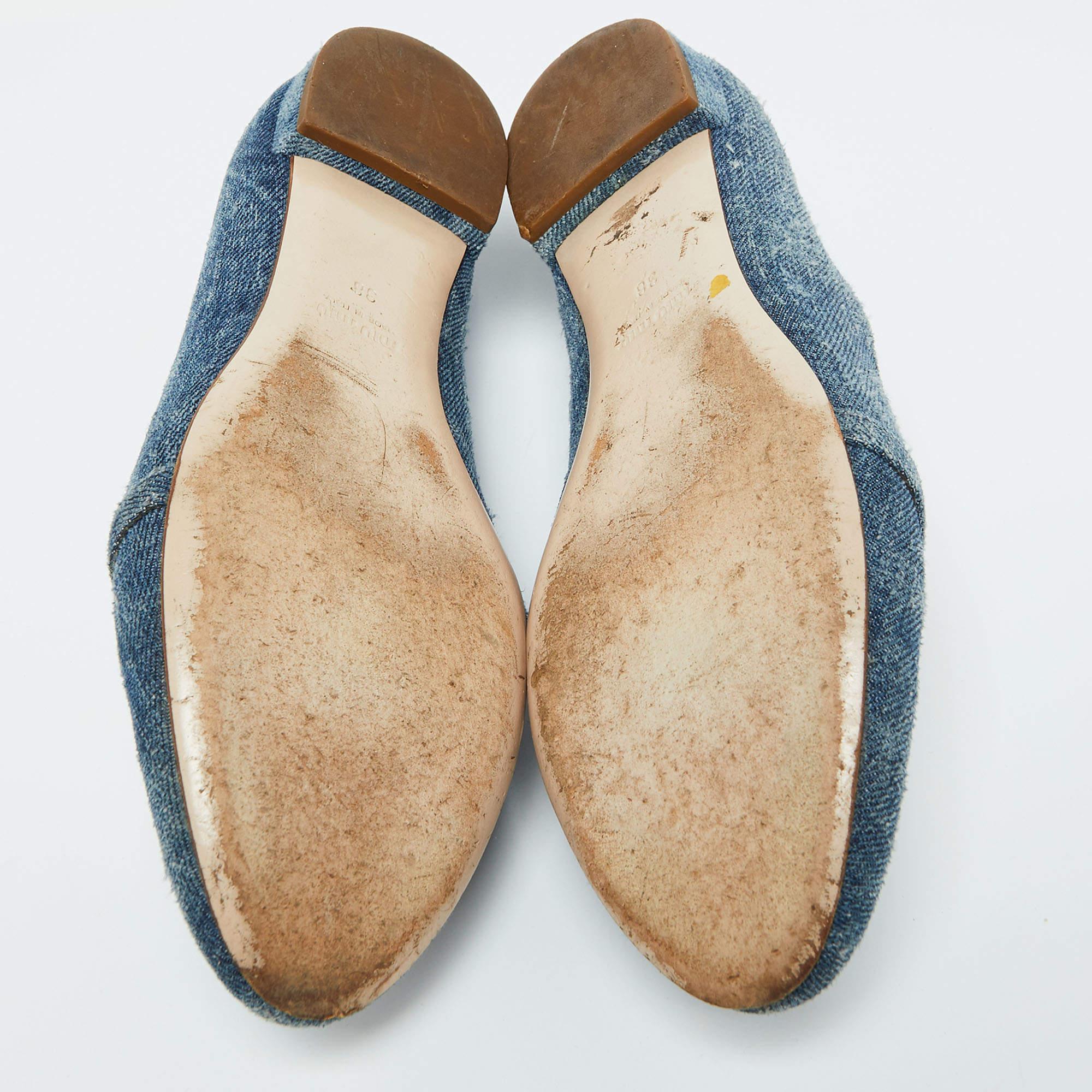 Miu Miu Zapatillas de fumar con adornos de cristal en denim azul Talla 38 en venta 1
