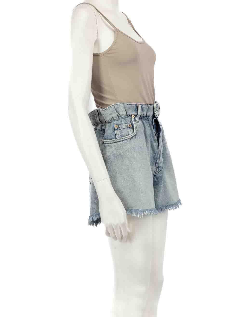 CONDITION is Very good. Minimal wear to shorts is evident. Minimal wear to the elastic waistband at the lining with light discolouration on this used Miu Miu designer resale item. Brand label is partially detached.
 
Details
Blue
Denim
Paperbag