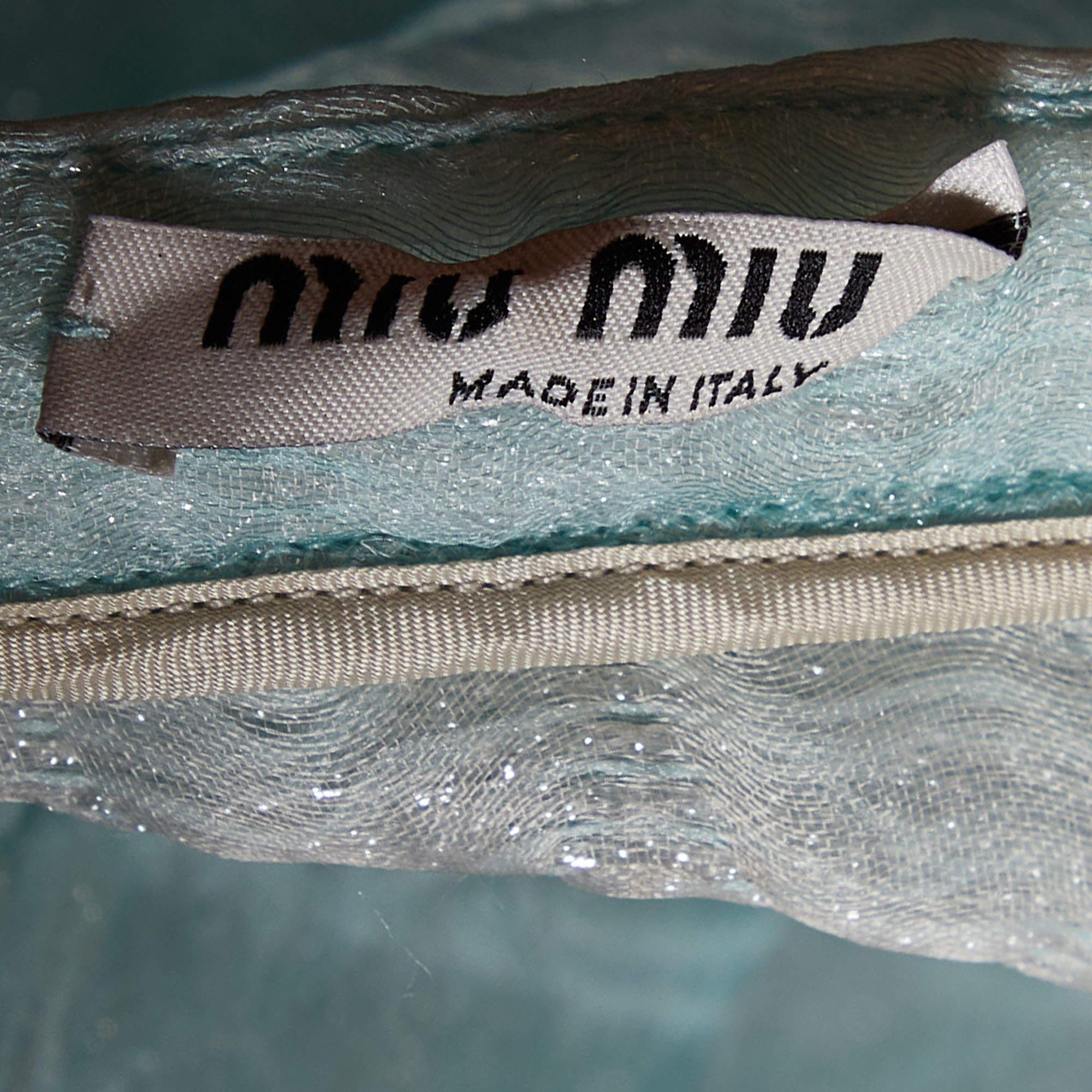 Miu Miu Top sin mangas de mezcla de seda y lúrex con estampado azul L en Bueno estado para la venta en Dubai, Al Qouz 2